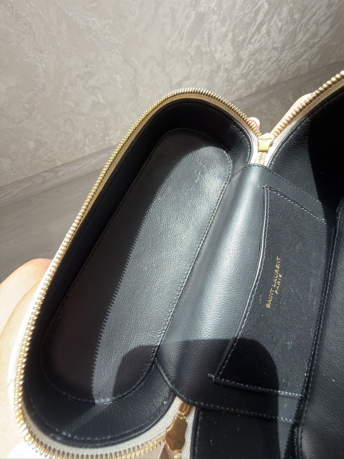 Yves Saint Laurent Saint Laurent Gaby Vanity Bag Off White Size ONE SIZE - 17 Thumbnail