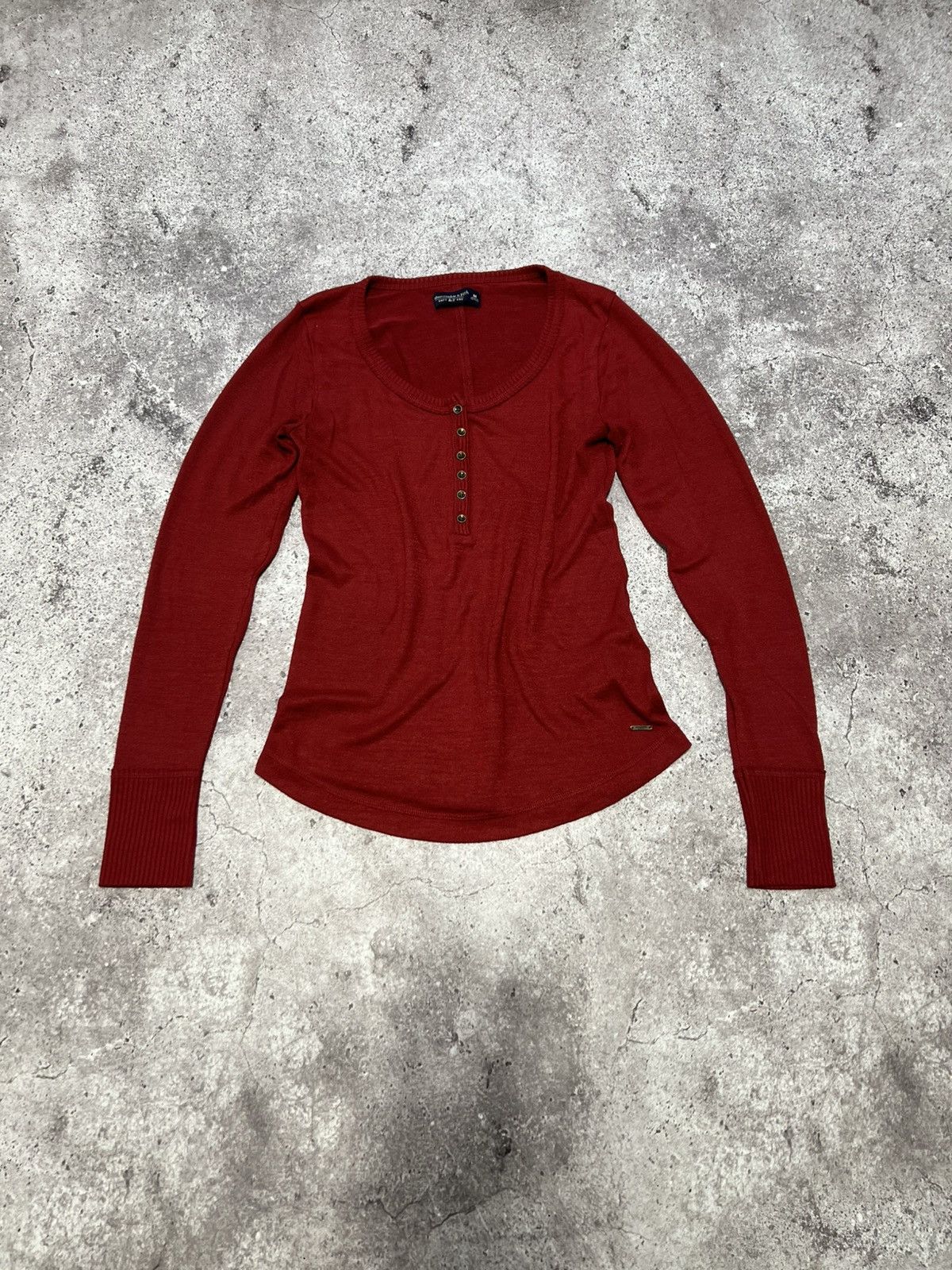 Abercrombie & Fitch y2k abercrombie & fitch 2000’s red long sleeve henley top Size M / US 6-8 / IT 42-44 - 2 Thumbnail