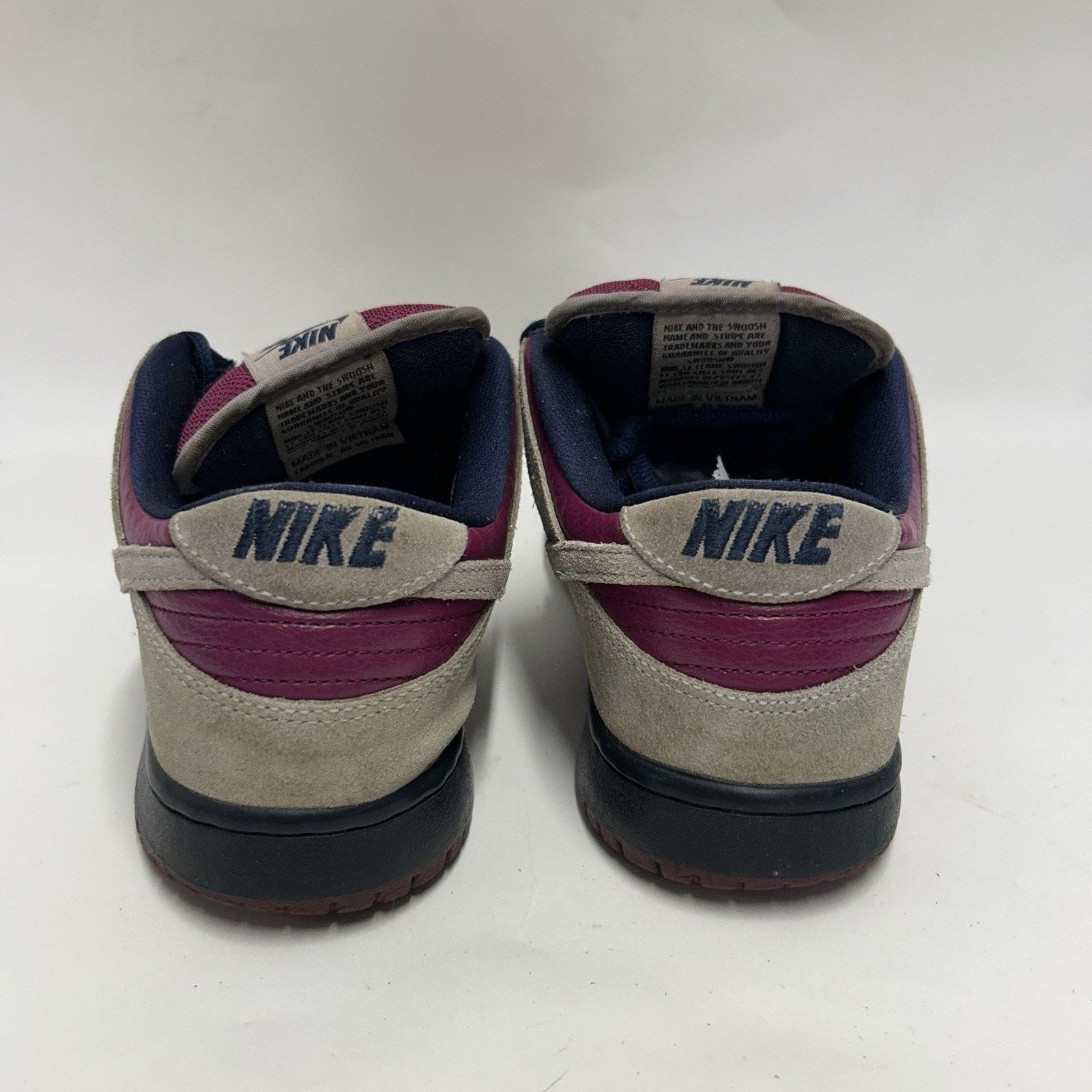 Nike Nike SB Dunk Low “True Berry Atmosphere Grey” BQ6817-001 Size US 10 / EU 43 - 5 Thumbnail
