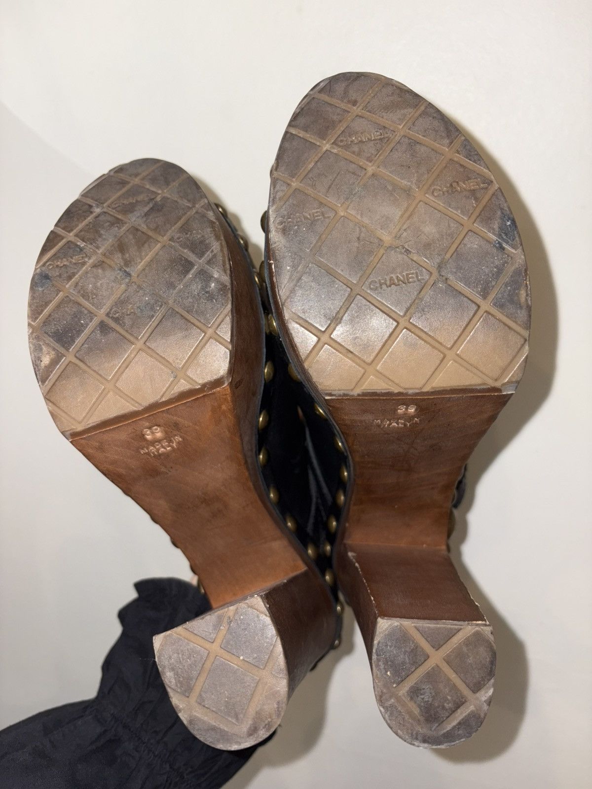 Chanel Chanel S/S 2010 Clogs Size US 8.5 / IT 38.5 - 7 Thumbnail