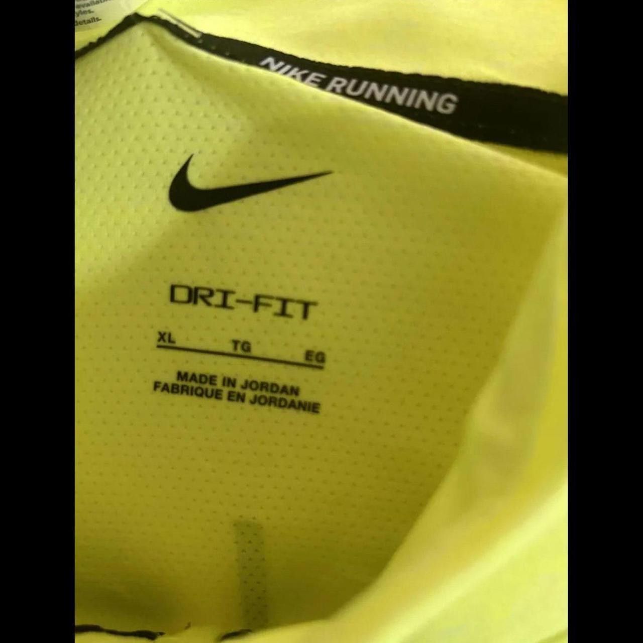 Nike New Nike Element 12 Zip Size US XL / EU 56 / 4 - 5 Thumbnail