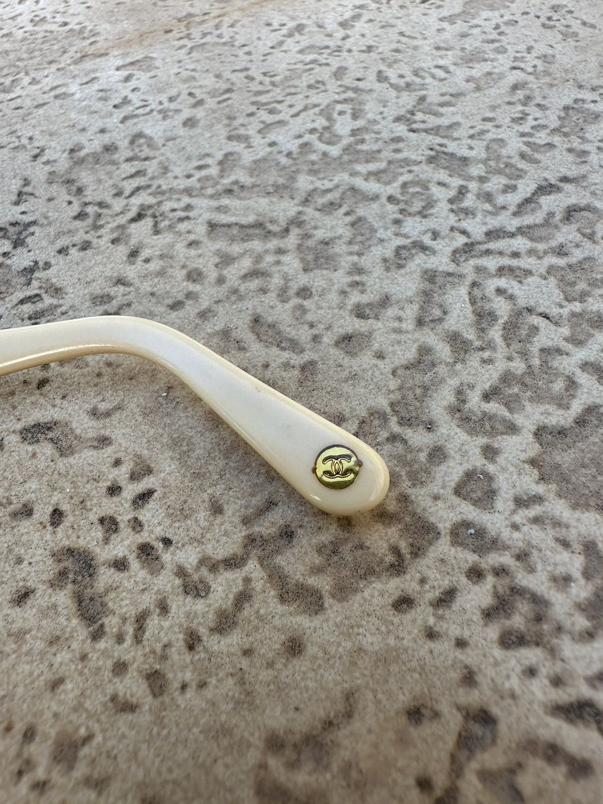 Chanel Chanel Sunglasses Vintage Rare 4024 L3028621 Size ONE SIZE - 5 Thumbnail