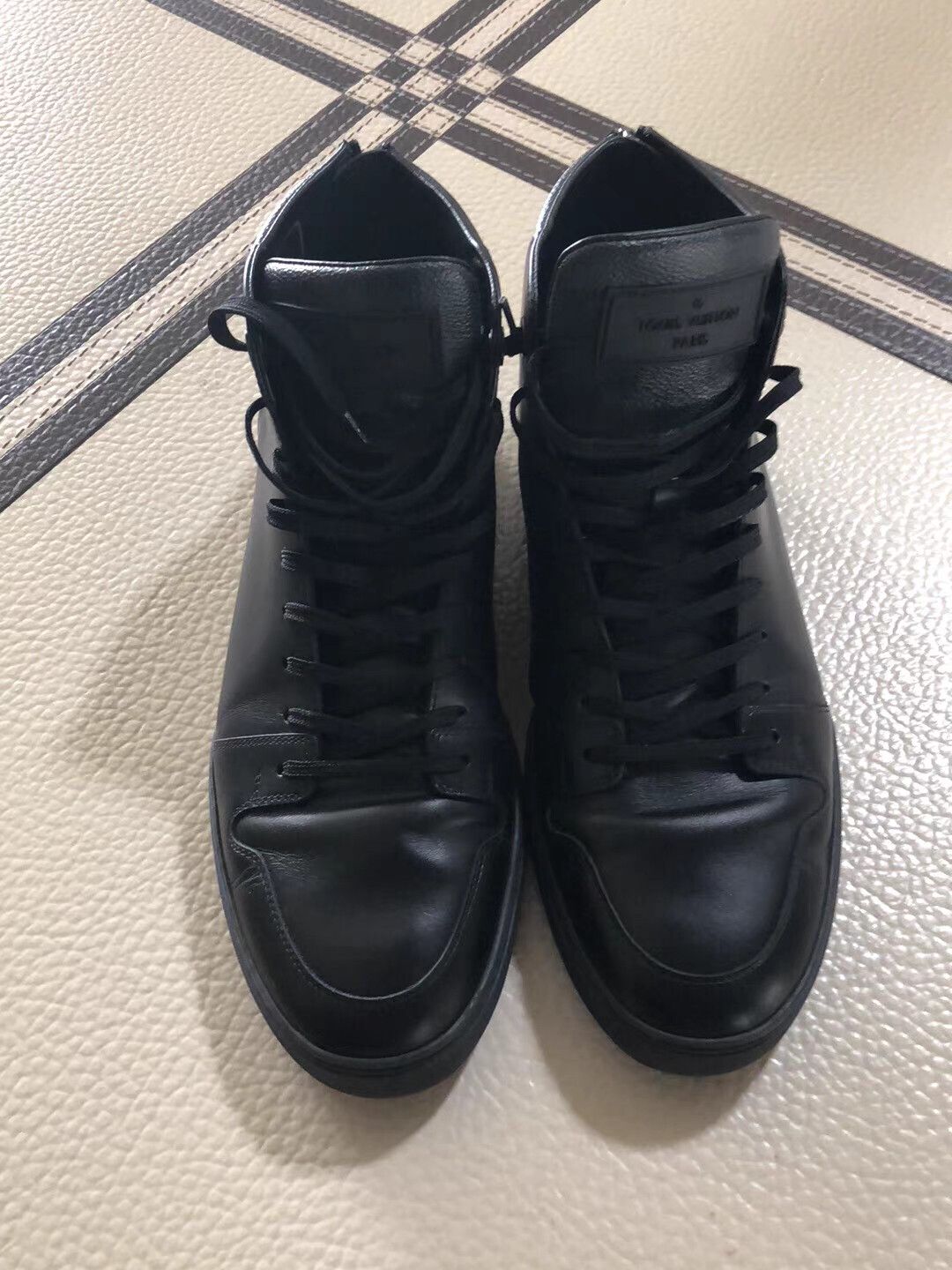 Louis Vuitton LV Men's Shoes K17 Size US 8.5 / EU 41-42 - 1 Thumbnail