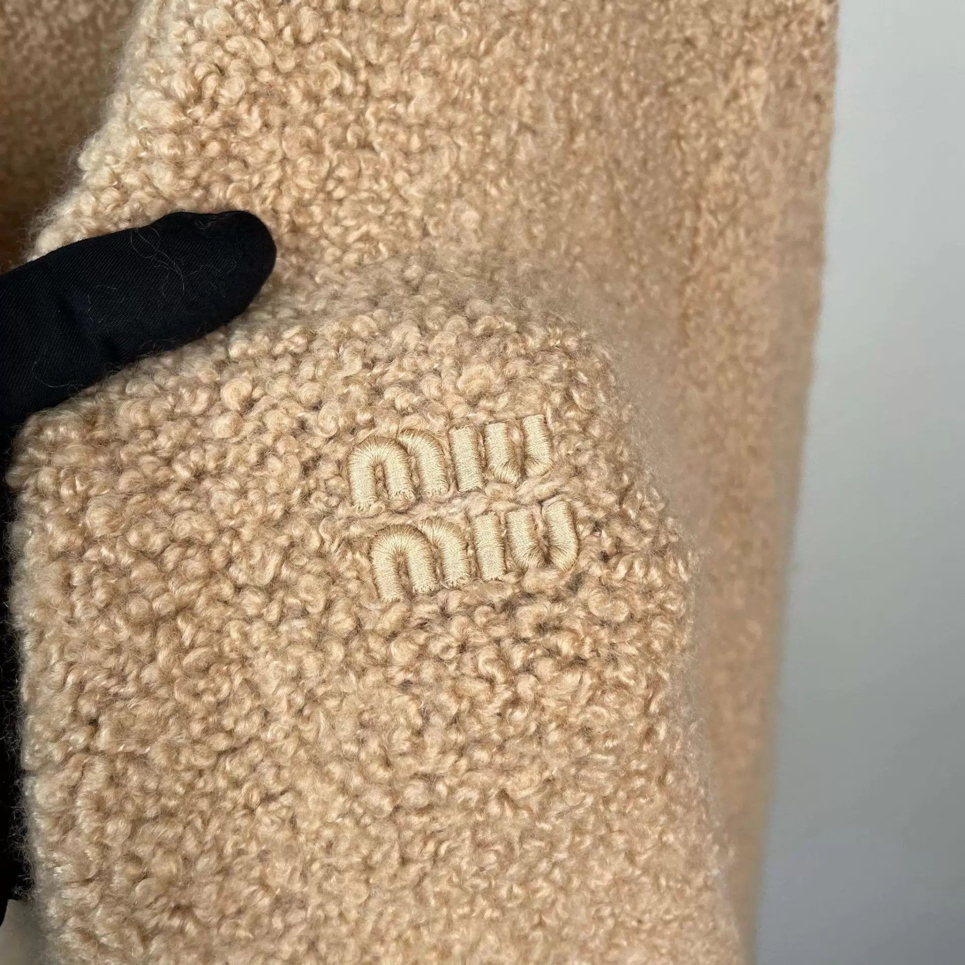 Miu Miu MIU MIU knit teddy cardigan 95 new EU40 Size S / US 4 / IT 40 - 4 Thumbnail