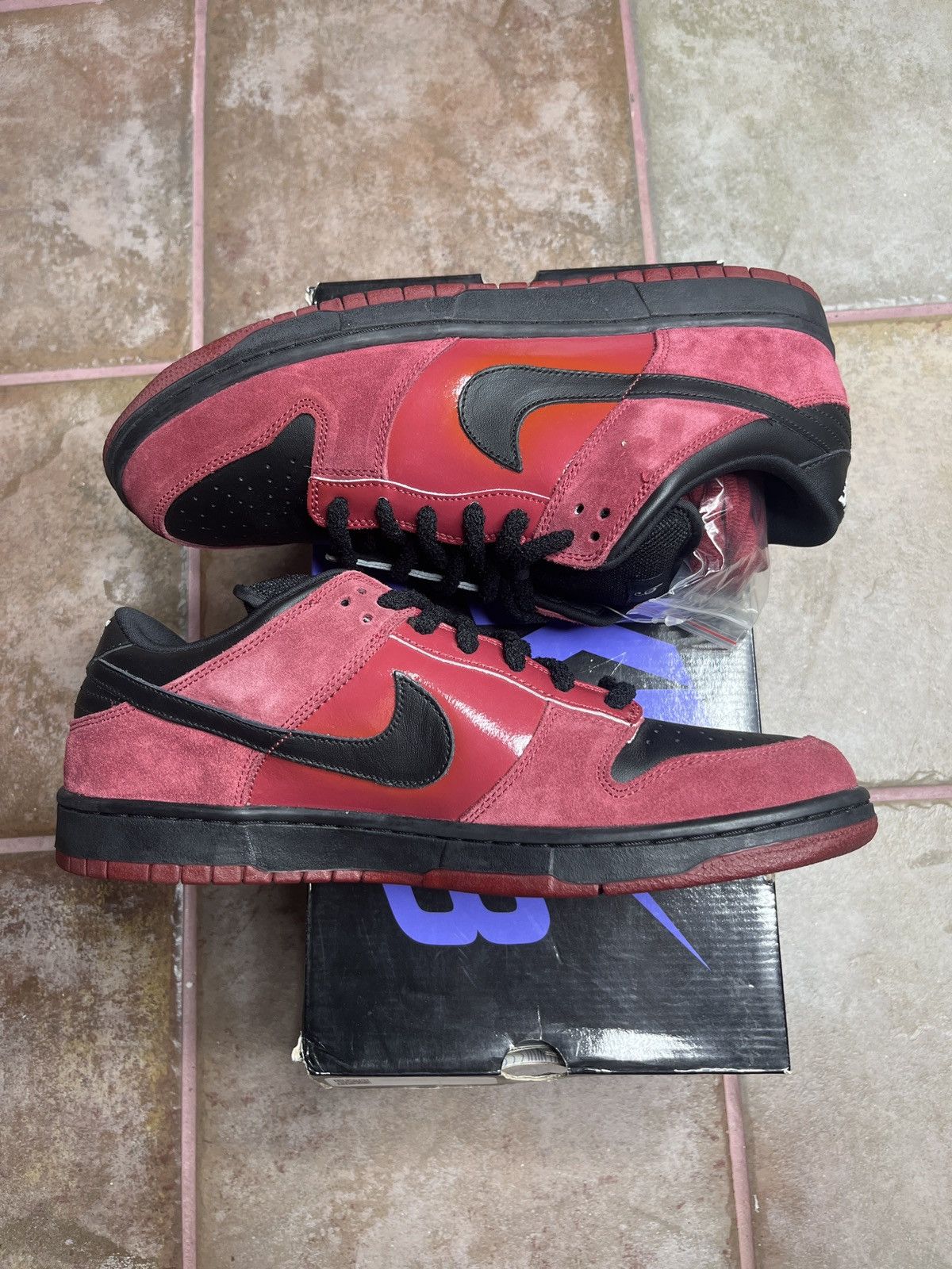 Nike SB MILLIE VANILLIE SB DUNK LOW Size US 13 / EU 46 - 5 Thumbnail