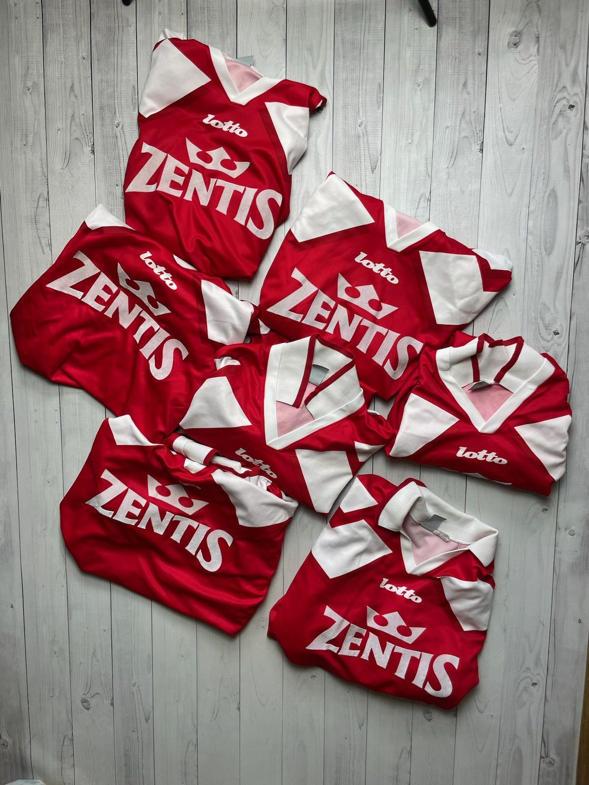 Lotto Sport 12 Jerseys Team soccer lotto size XL retro rare long sleeve Size US XL / EU 56 / 4 - 5 Thumbnail