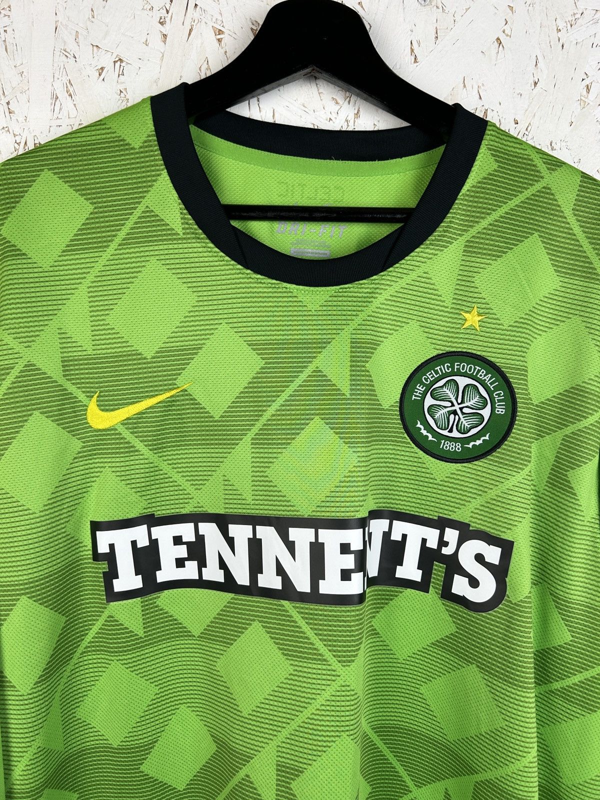 Nike Vintage Nike Celtic FC 2010/11 Away Kit Soccer Jersey XL Size US XL / EU 56 / 4 - 2 Thumbnail