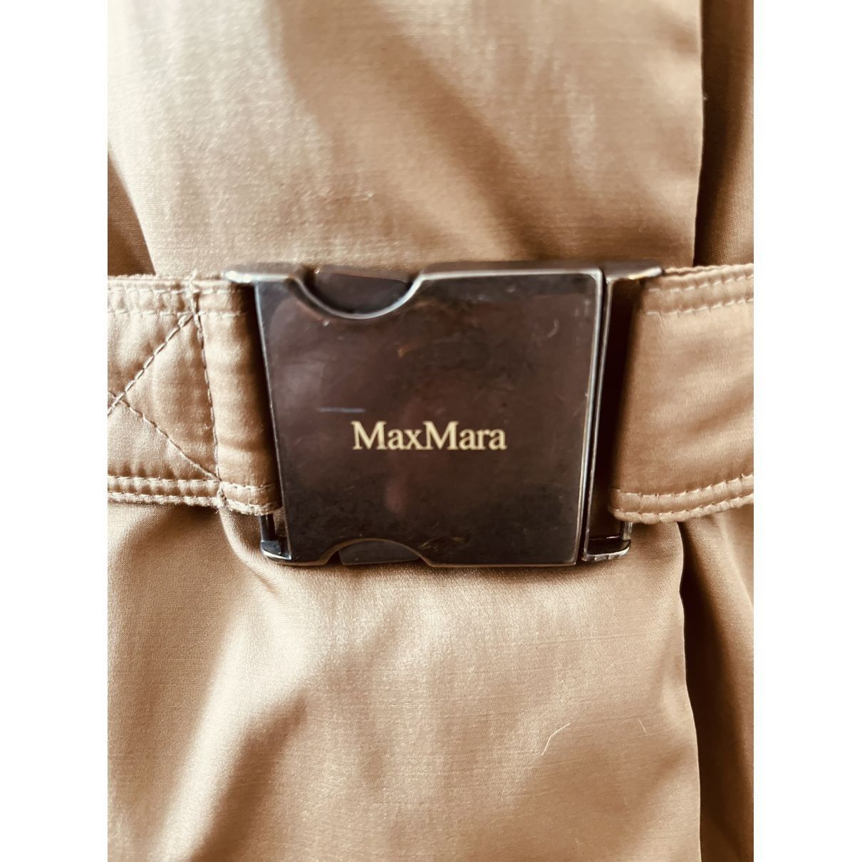 Max Mara MAX MARA size US8 / EU 40 beige large collar puffer coat in Size S / US 4 / IT 40 - 6 Thumbnail
