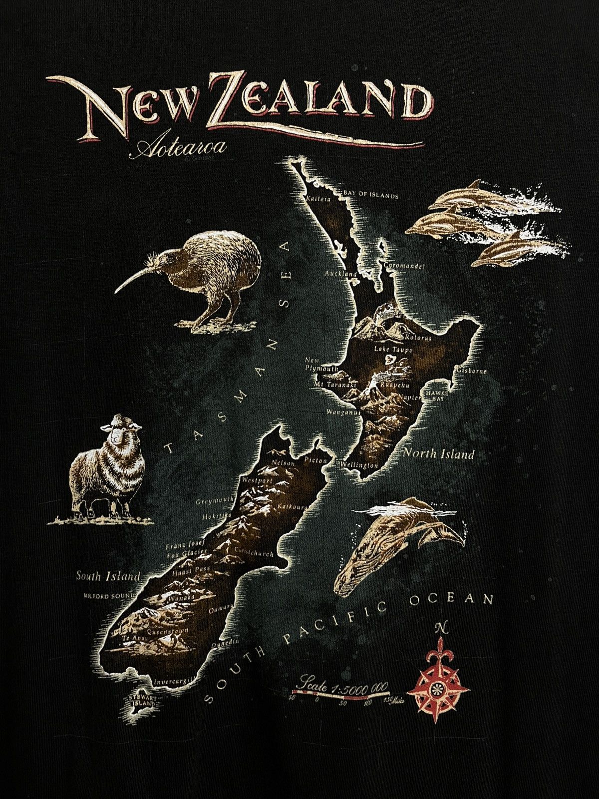 Canterbury of New Zealand × Vintage New Zealand 90s Vintage SINGLE STITCH Art Island Nature Tee Size US M / EU 48-50 / 2 - 5 Thumbnail