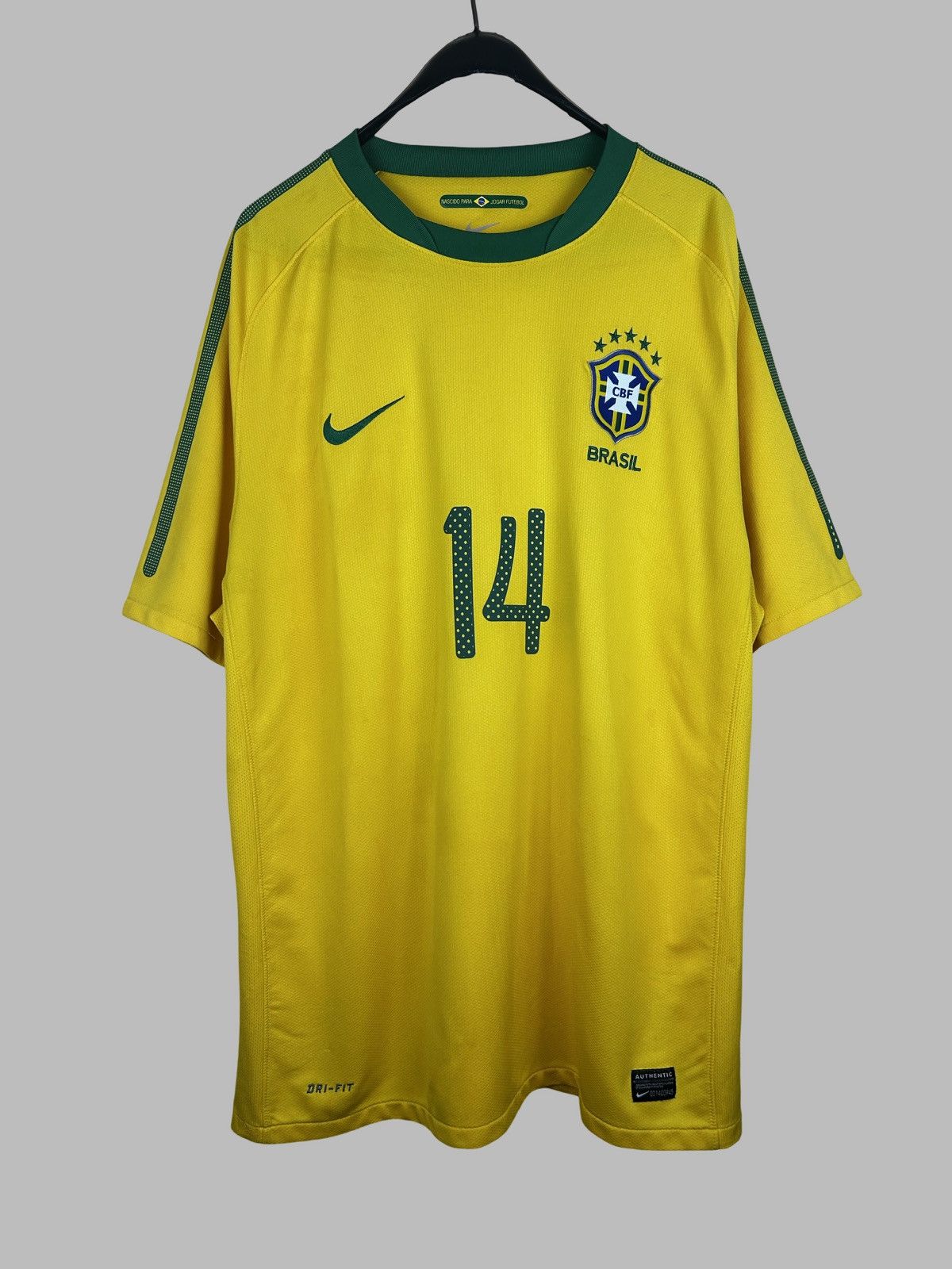 Nike Vintage Brasil Official Jercey season 2010/2011 Size US XL / EU 56 / 4 - 1 Thumbnail