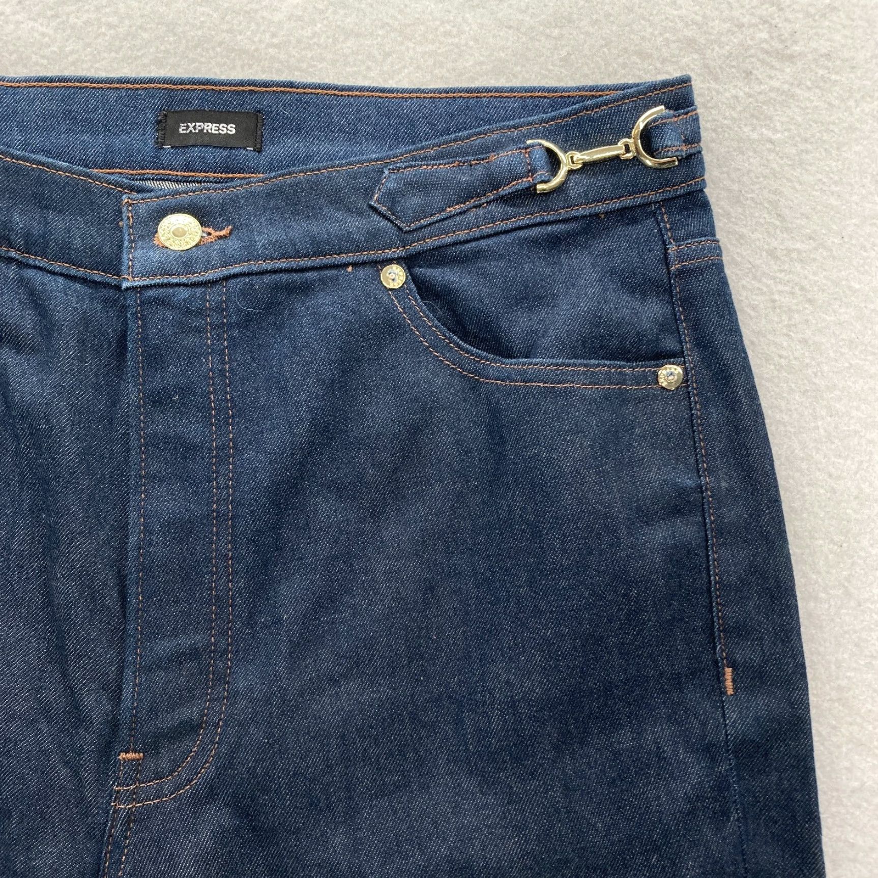 Express Express Jeans Women's 12 Mom High Rise Dark Wash Blue Denim Buckle Buckle? Size 34" / US 12 / IT 48 - 3 Thumbnail