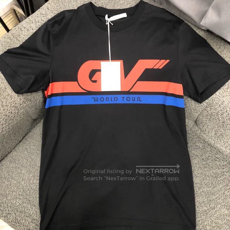 Givenchy Givenchy Short Sleeve Size US S / EU 44-46 / 1 - 1 Thumbnail