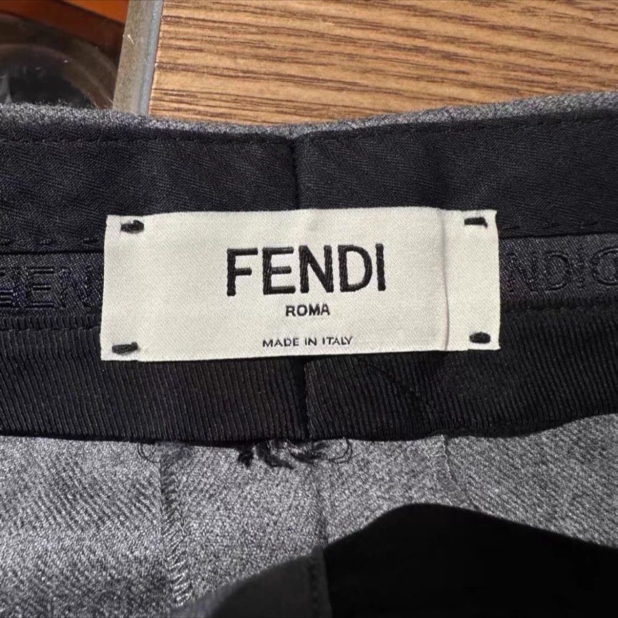 Fendi Fendi jan818 2pc skirt pants gold buttons 38 Size 27" / US 4 / IT 40 - 5 Thumbnail