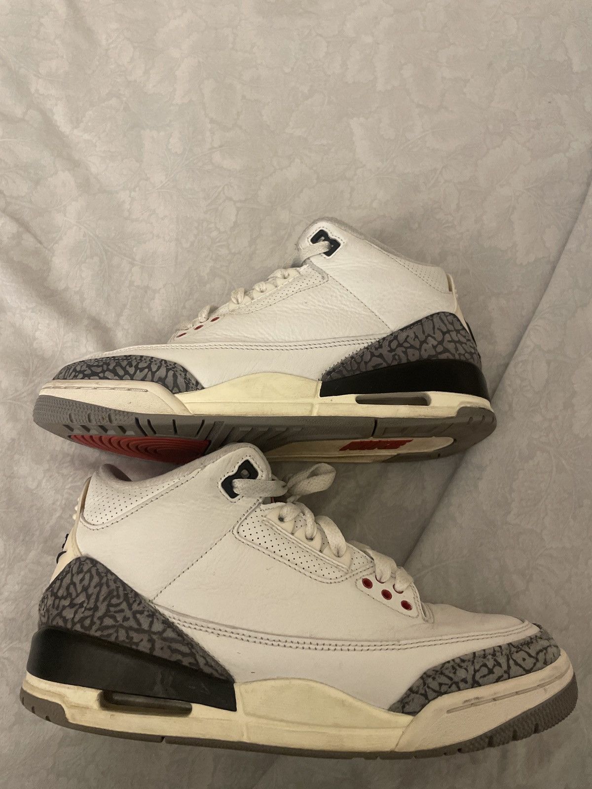 Jordan Brand × Nike Air Jordan 3 Retro Size US 7 / EU 40 - 1 Thumbnail