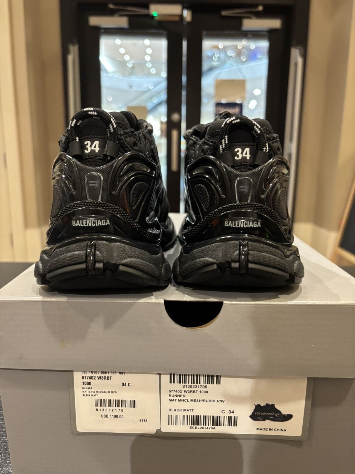 Balenciaga Balenciaga Runner Triple Black Size US 4 / IT 34 - 3 Thumbnail