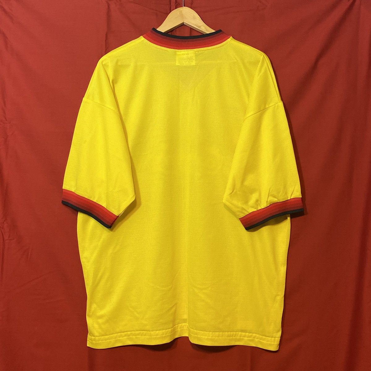 Reebok Vintage 1997 Reebok Liverpool Away Jersey Yellow Size 46/48 Size US M / EU 48-50 / 2 - 6 Thumbnail