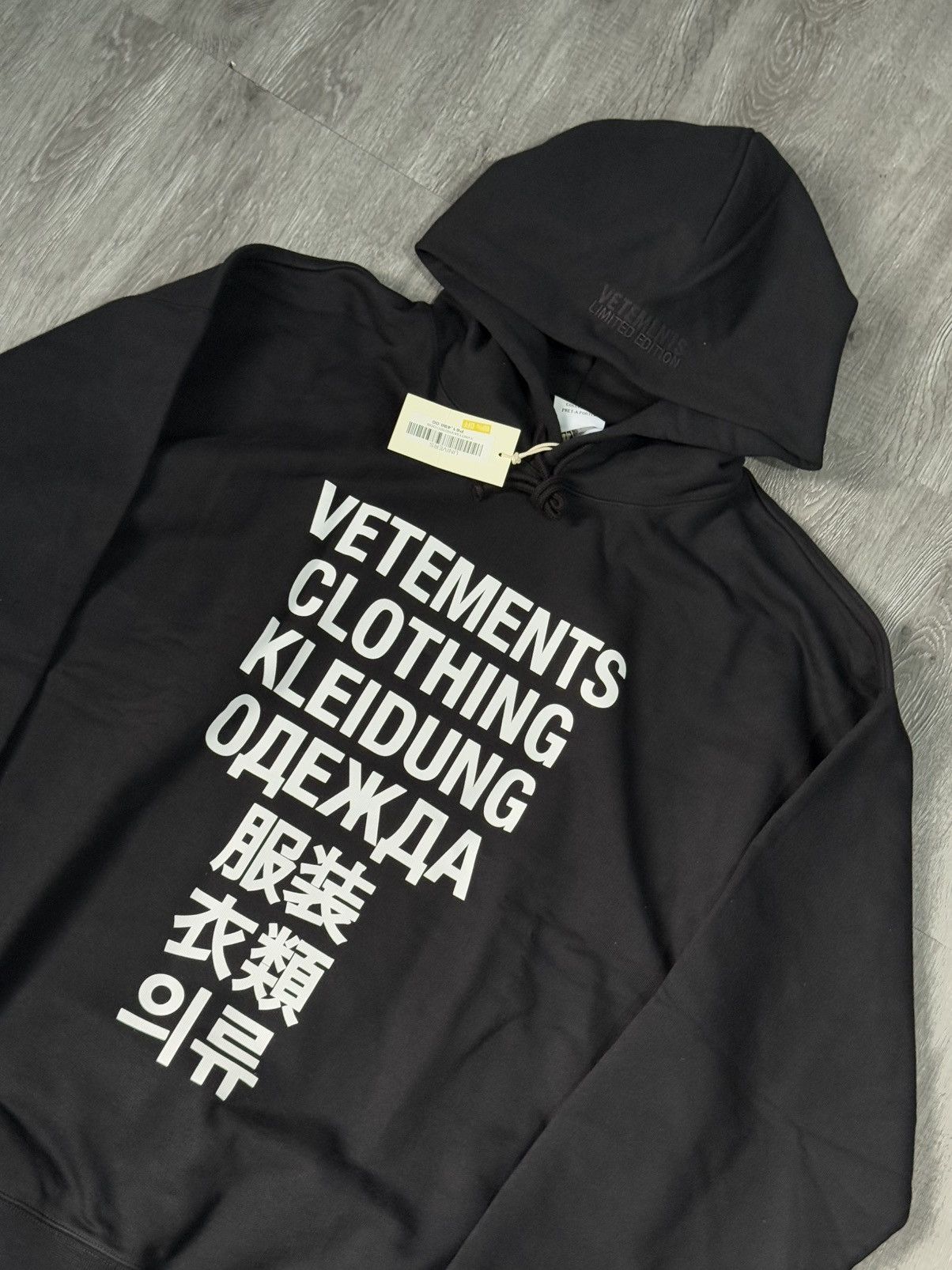 Vetements Controversial Vetements Black Translation Hoodie Size US S / EU 44-46 / 1 - 3 Thumbnail