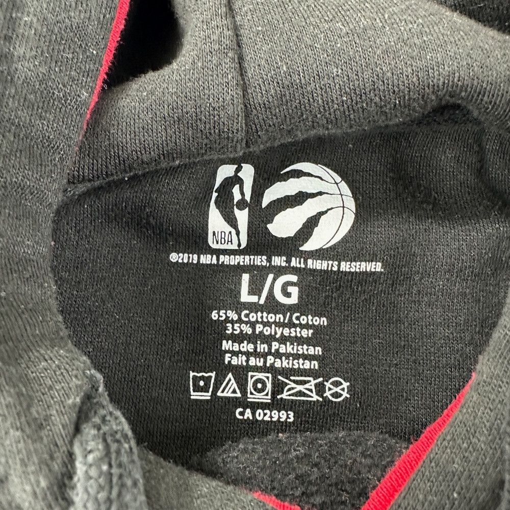 NBA Toronto Raptors Black / Red Hoodie Men’s Size L Size US L / EU 52-54 / 3 - 8 Thumbnail
