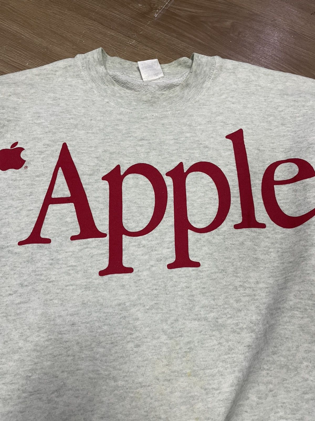 Apple Vintage 90s Apple Computer Logo Sweatshirt Size US L / EU 52-54 / 3 - 3 Thumbnail