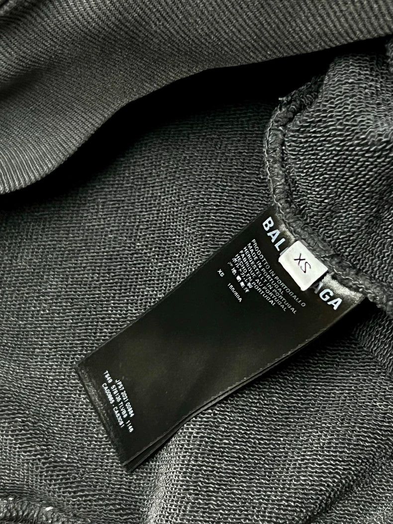Balenciaga Balenciaga Dark Grey Aged Embroidered Hoodie XS Size Size US XS / EU 42 / 0 - 6 Thumbnail