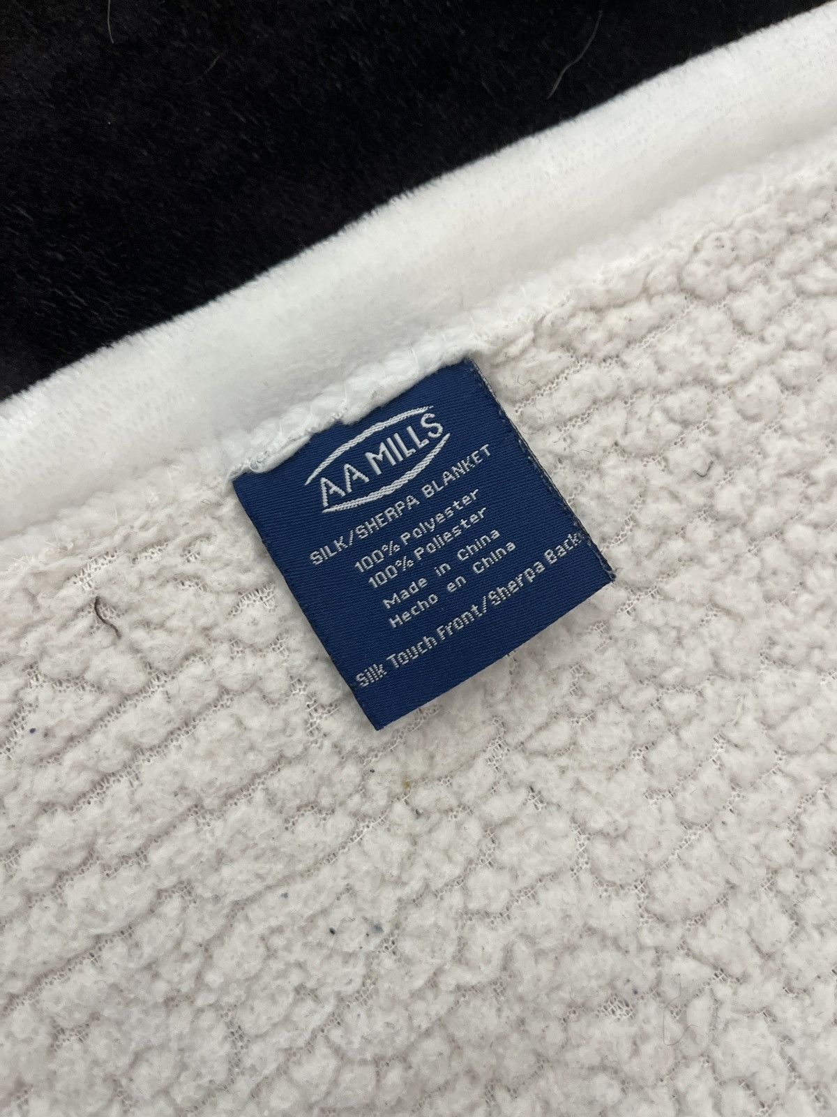 Playboi Carti Whole Lotta Red WLR Middle Finger Blanket Size ONE SIZE - 4 Thumbnail