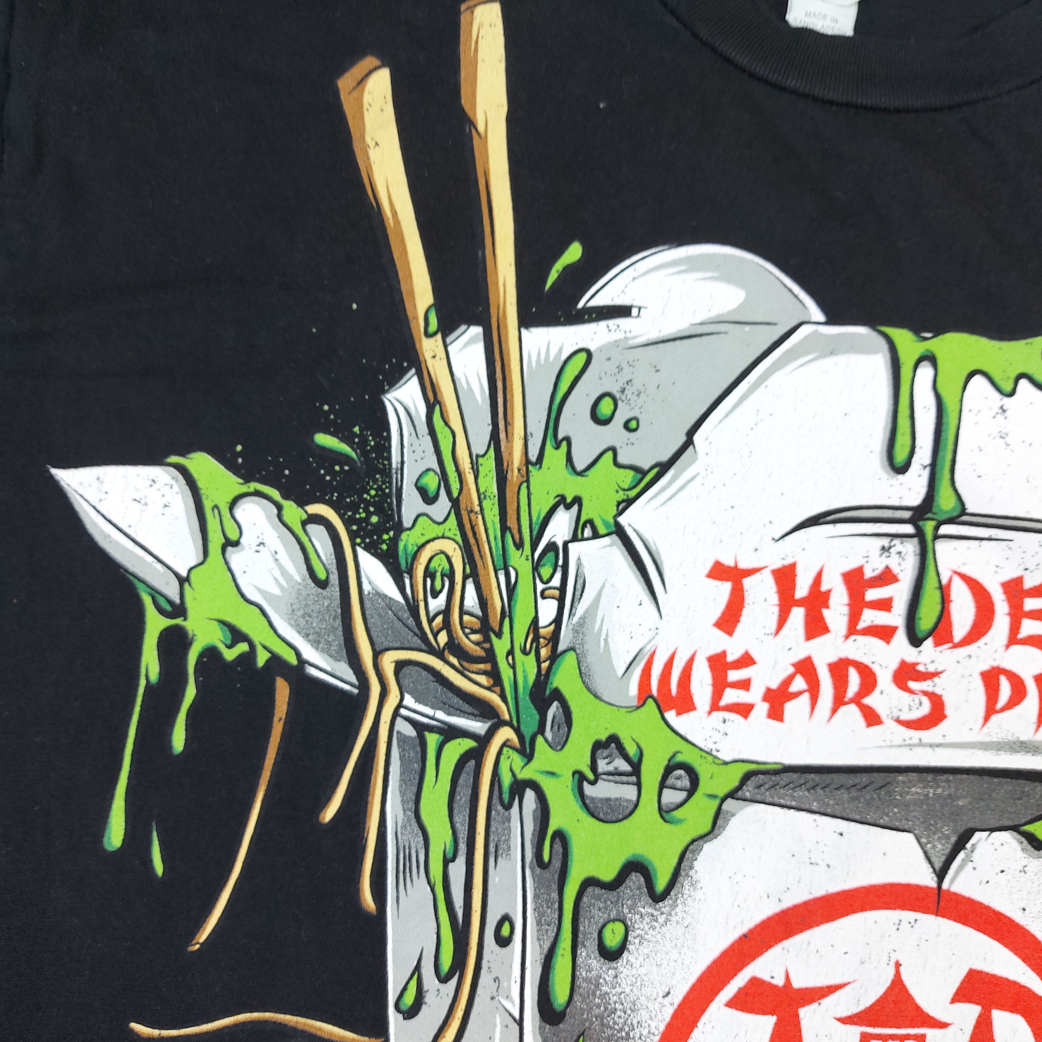Band Tees VTG The Devil Wears Prada Band Chinese Takeout Noodle TEE Size US M / EU 48-50 / 2 - 7 Thumbnail