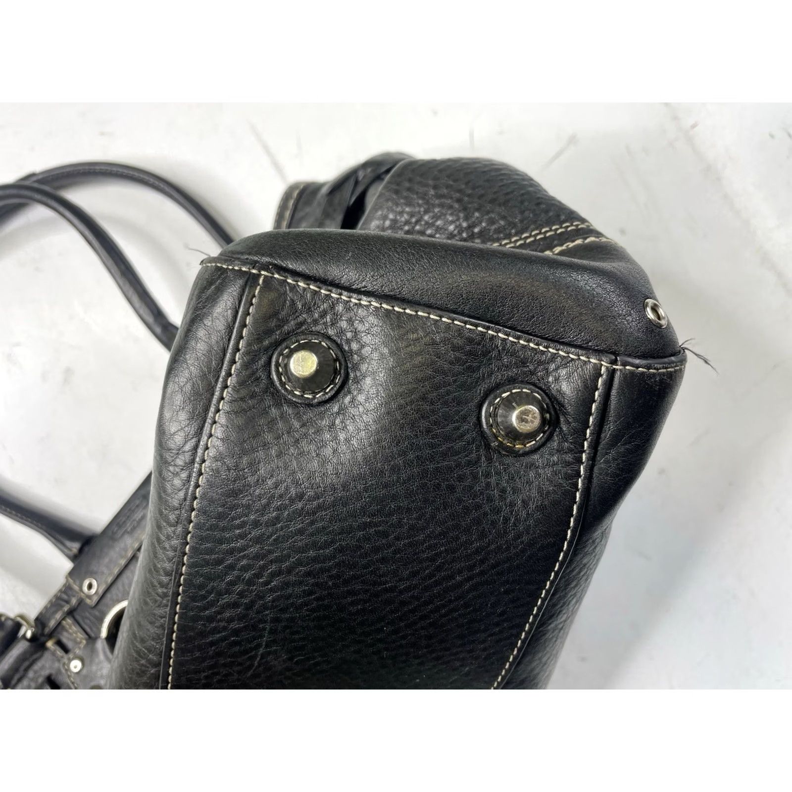 Coach Coach Hamptons Tote Handbag Pebbled Leather Black F13084 Y2K Bag Size ONE SIZE - 5 Thumbnail