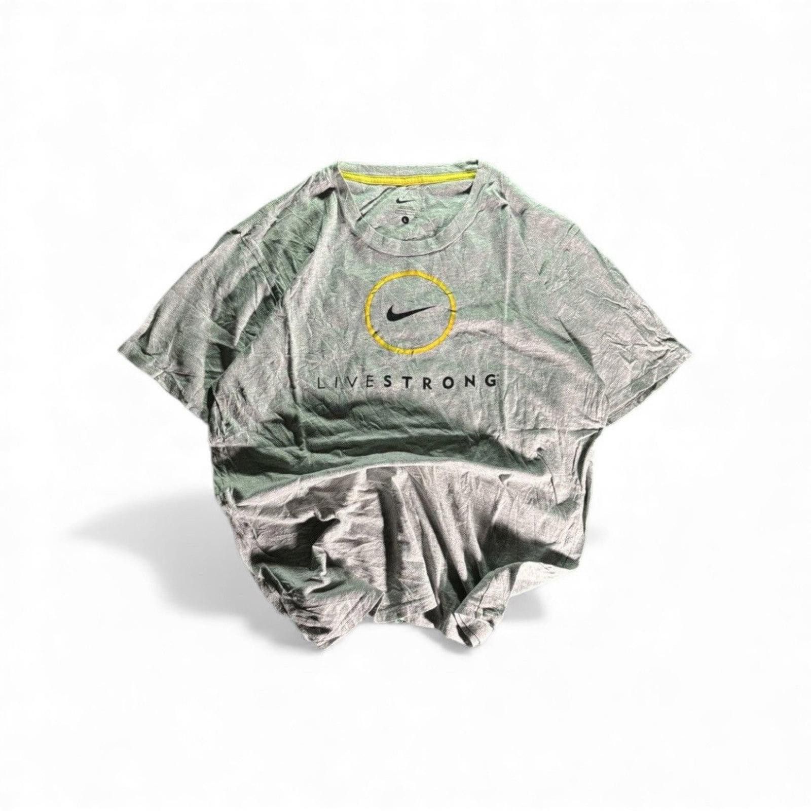 Nike 2010s Nike “Livestrong” Tee Size US L / EU 52-54 / 3 - 1 Thumbnail