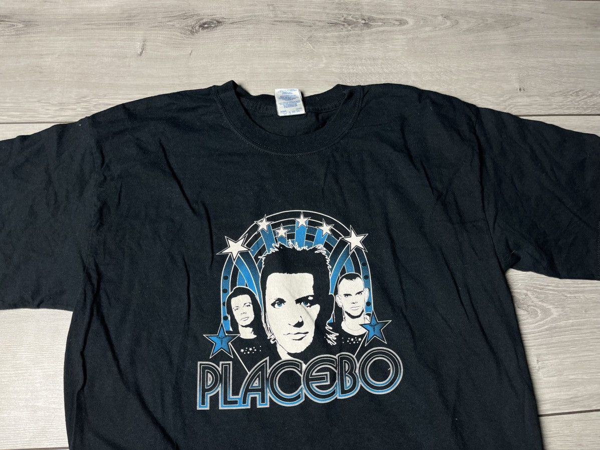 Band Tees Placebo T-shirt Live At Wembley 2004 size Large Size US L / EU 52-54 / 3 - 3 Thumbnail