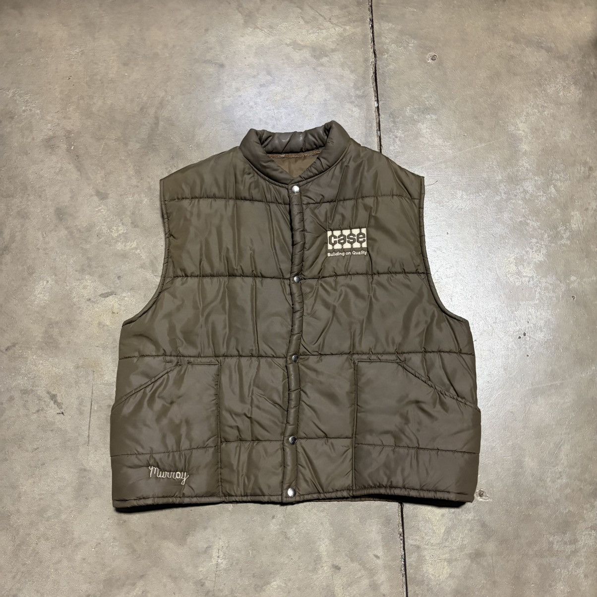 Vintage Vintage 80s Brown Puffer Vest Quilted Case IH Farming USA Size US XL / EU 56 / 4 - 1 Thumbnail
