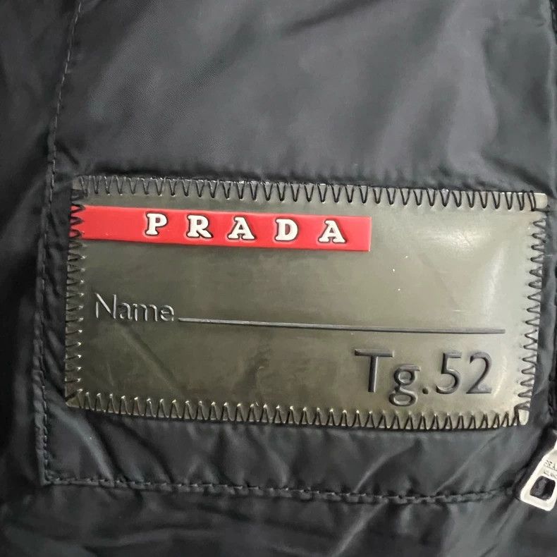 Prada Prada Black triangle hooded down jacket 2501-Nextarrow Size US L / EU 52-54 / 3 - 4 Thumbnail