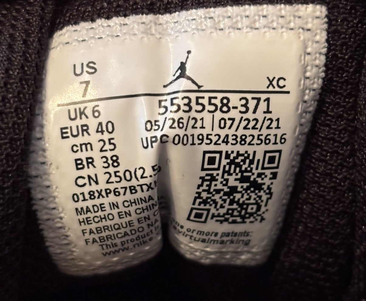 Jordan Brand Air Jordan 1 Low 'Green Toe' Size US 7 / EU 40 - 7 Thumbnail