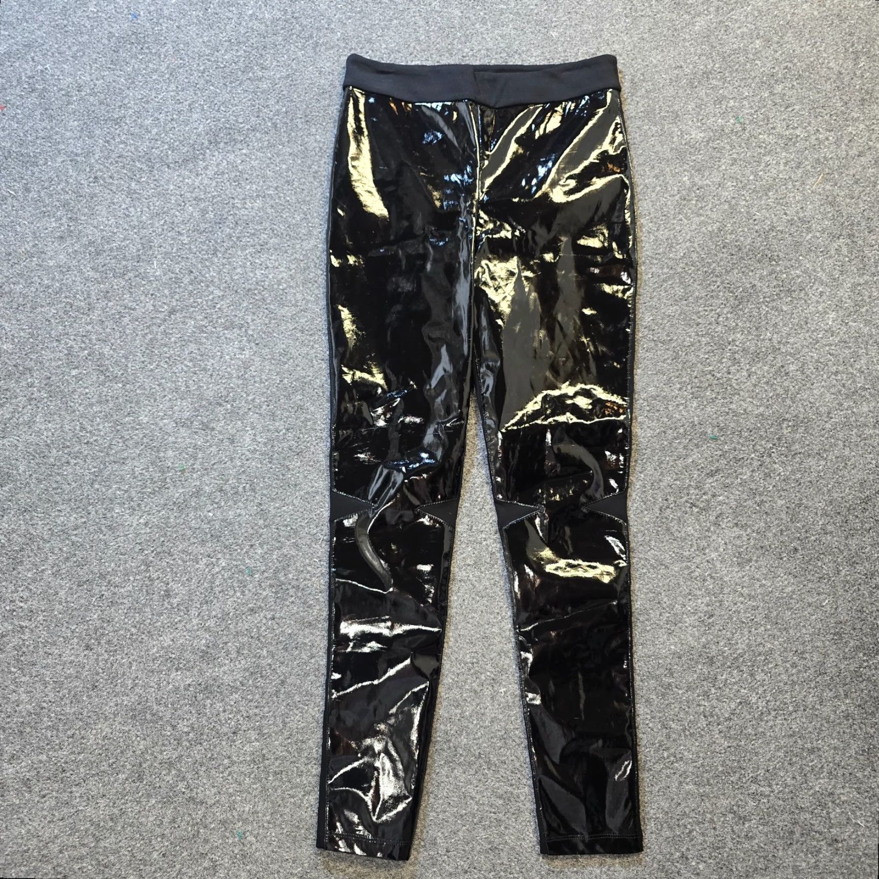 Karen Millen Karen Millen Pants Womens Size 6 Black High Shine Skinny Pull On Club Casual Knit Polyester Slendre Regular Inseam 29" Ankle Women's Pants Size 28" / US 6 / IT 42 - 2 Thumbnail