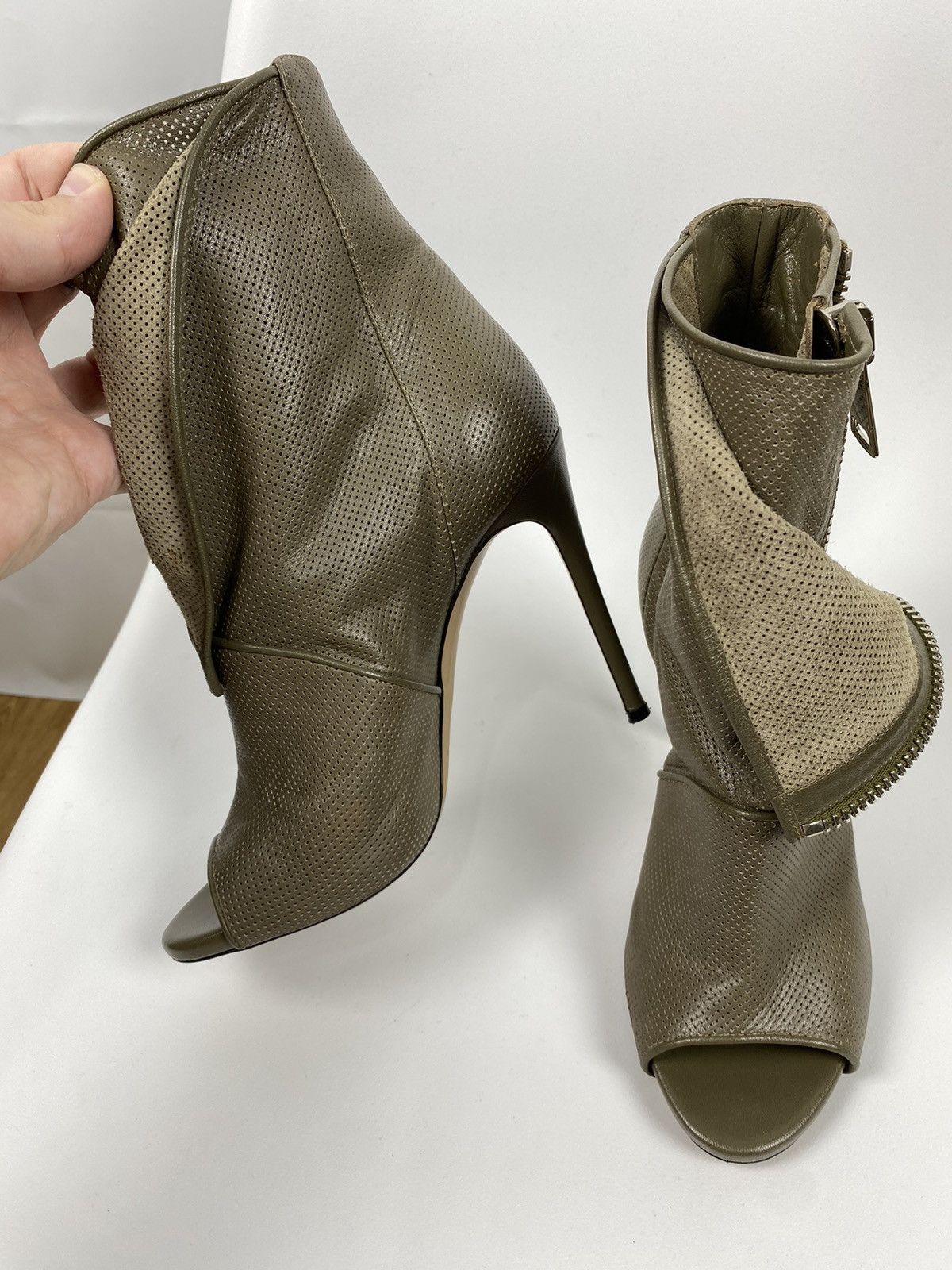 Casadei Casadei Open Toe Bootie Genuine Perforated Leather size 7 Size US 7 / IT 37 - 7 Thumbnail