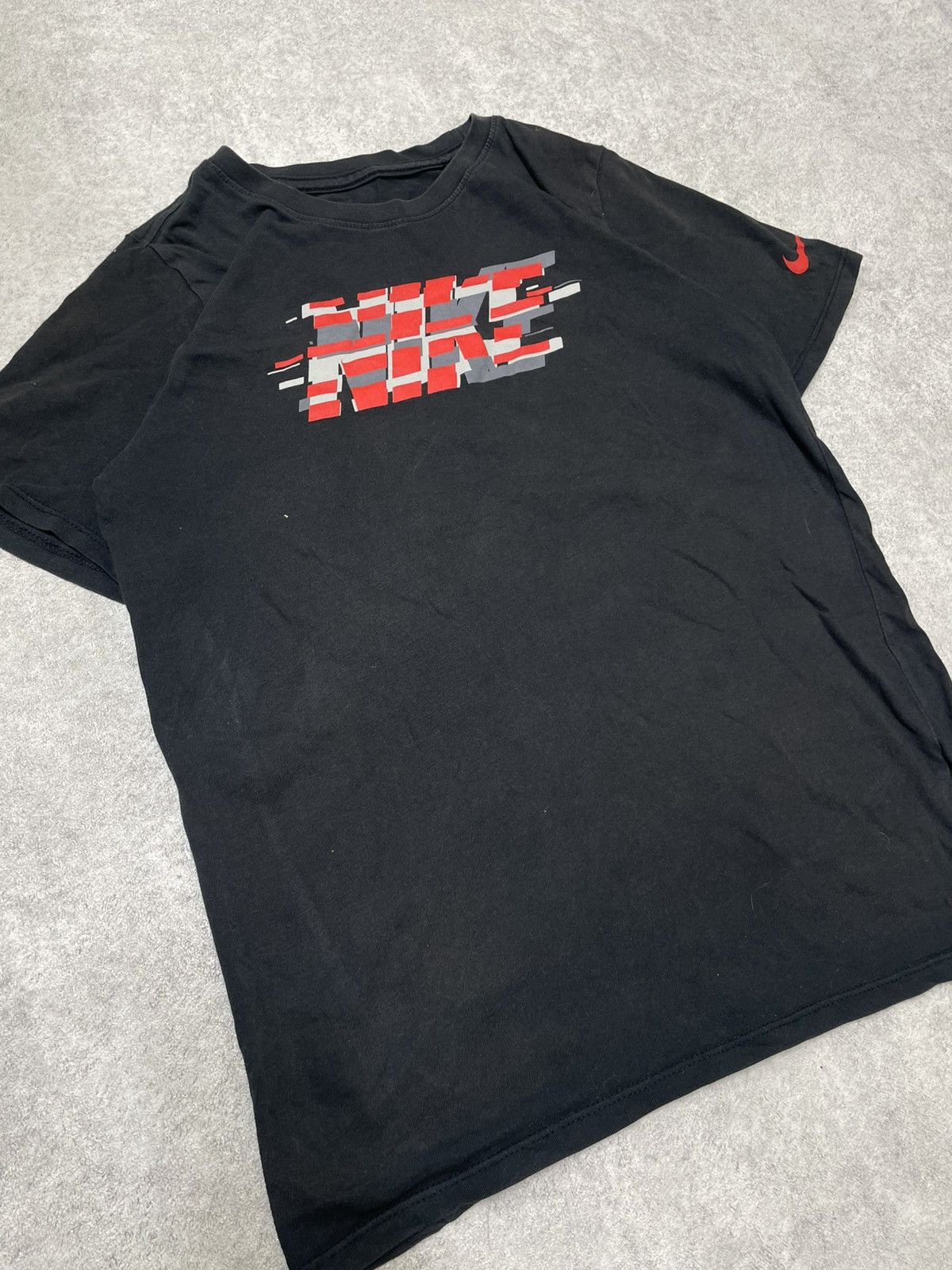 Nike Nike Tee: Fire Drip, Must-Cop Streetwear Grail.Streetwear Size US M / EU 48-50 / 2 - 4 Thumbnail