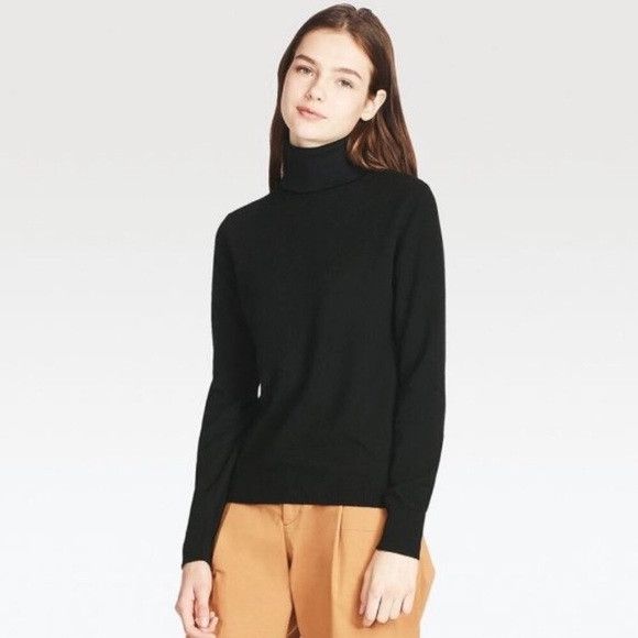Uniqlo Uniqlo Sweater Size S / US 4 / IT 40 - 1 Thumbnail