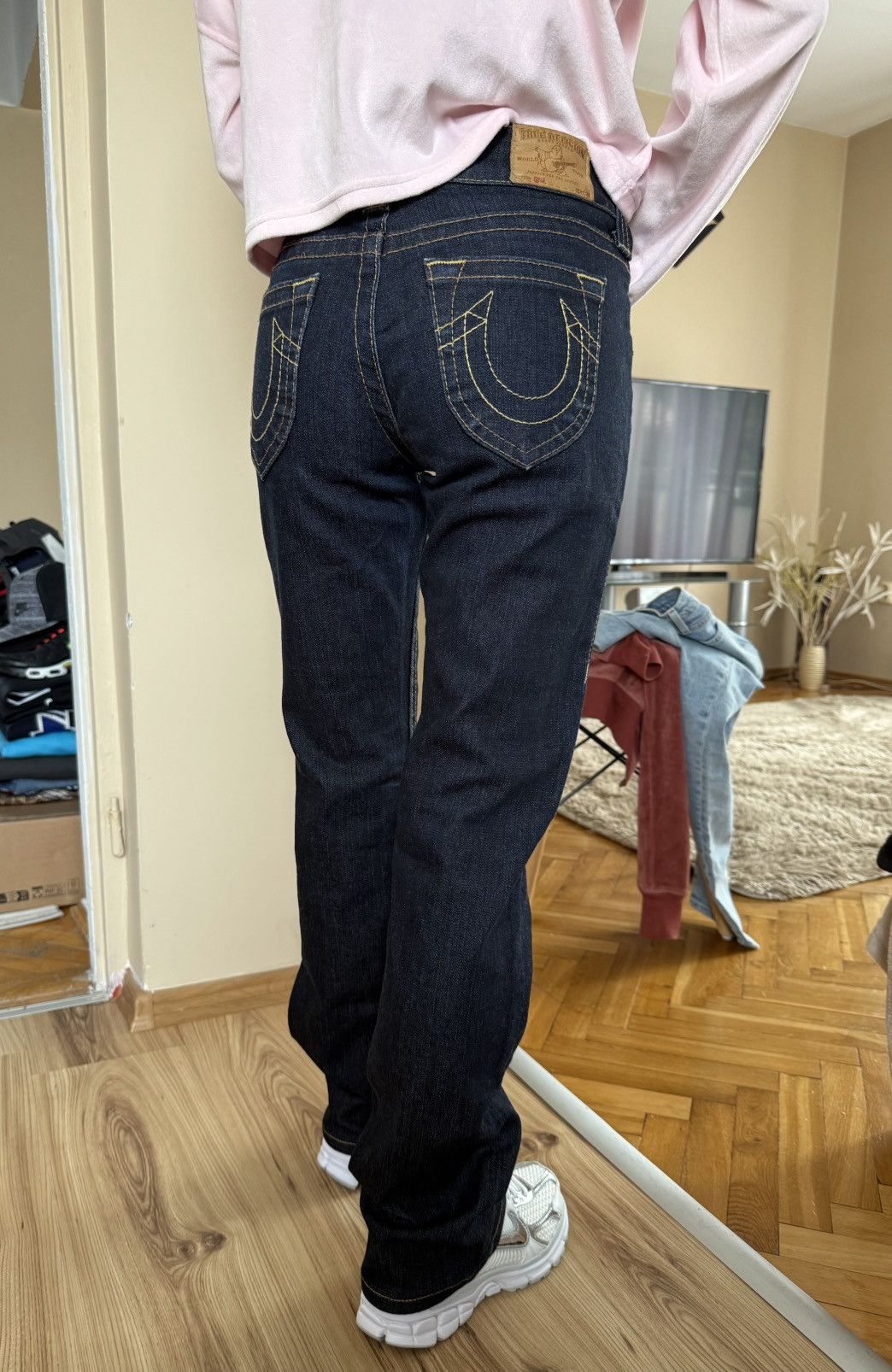 True Religion True Religion Gina Boot women’s Low-Rise Flared Jeans Size 25" / US 0 / IT 36 - 4 Thumbnail