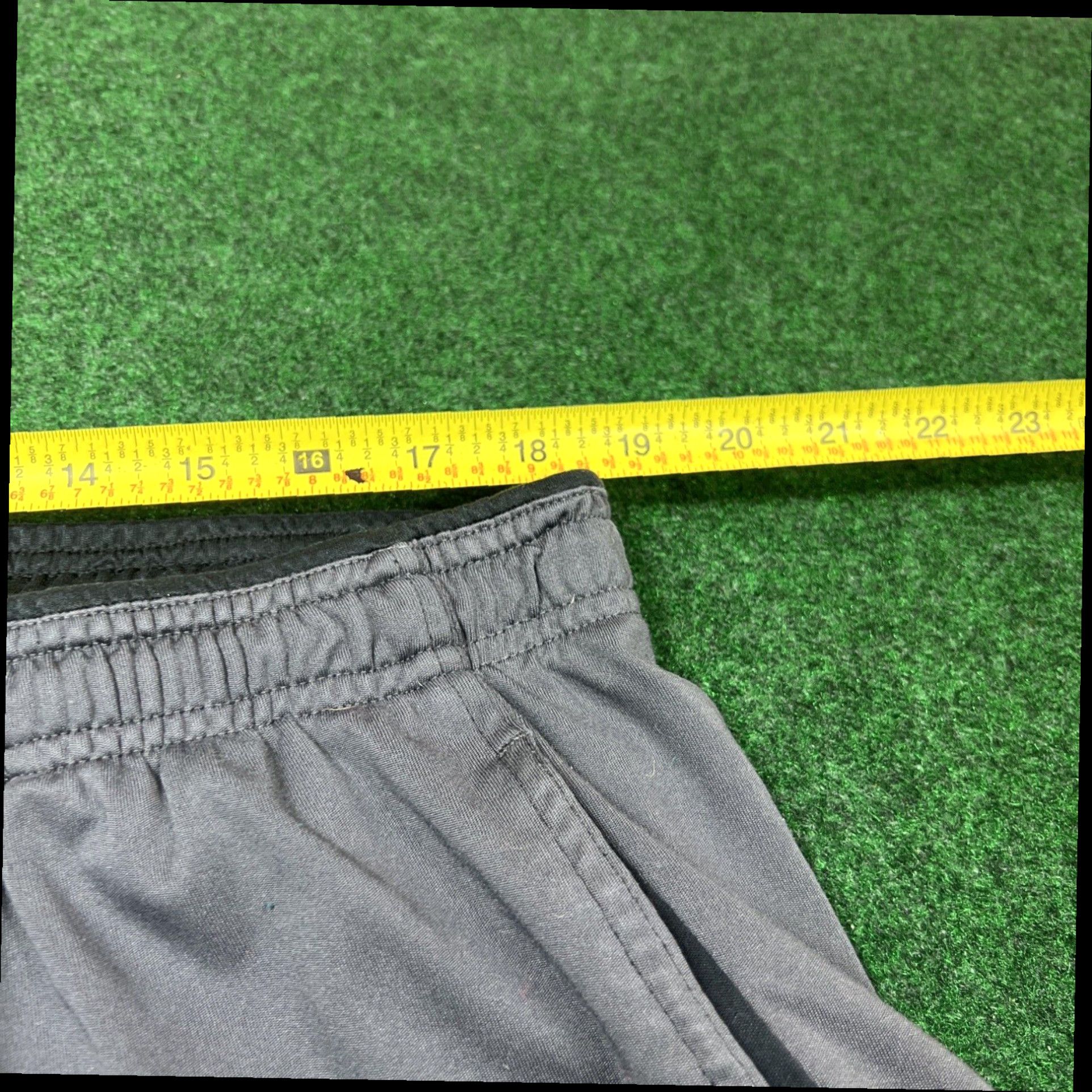 Reebok Reebok Shorts Adult 2XL Gray Polyester Gym Training Running Workout Lightweight Size 40" / US 18 - 5 Thumbnail