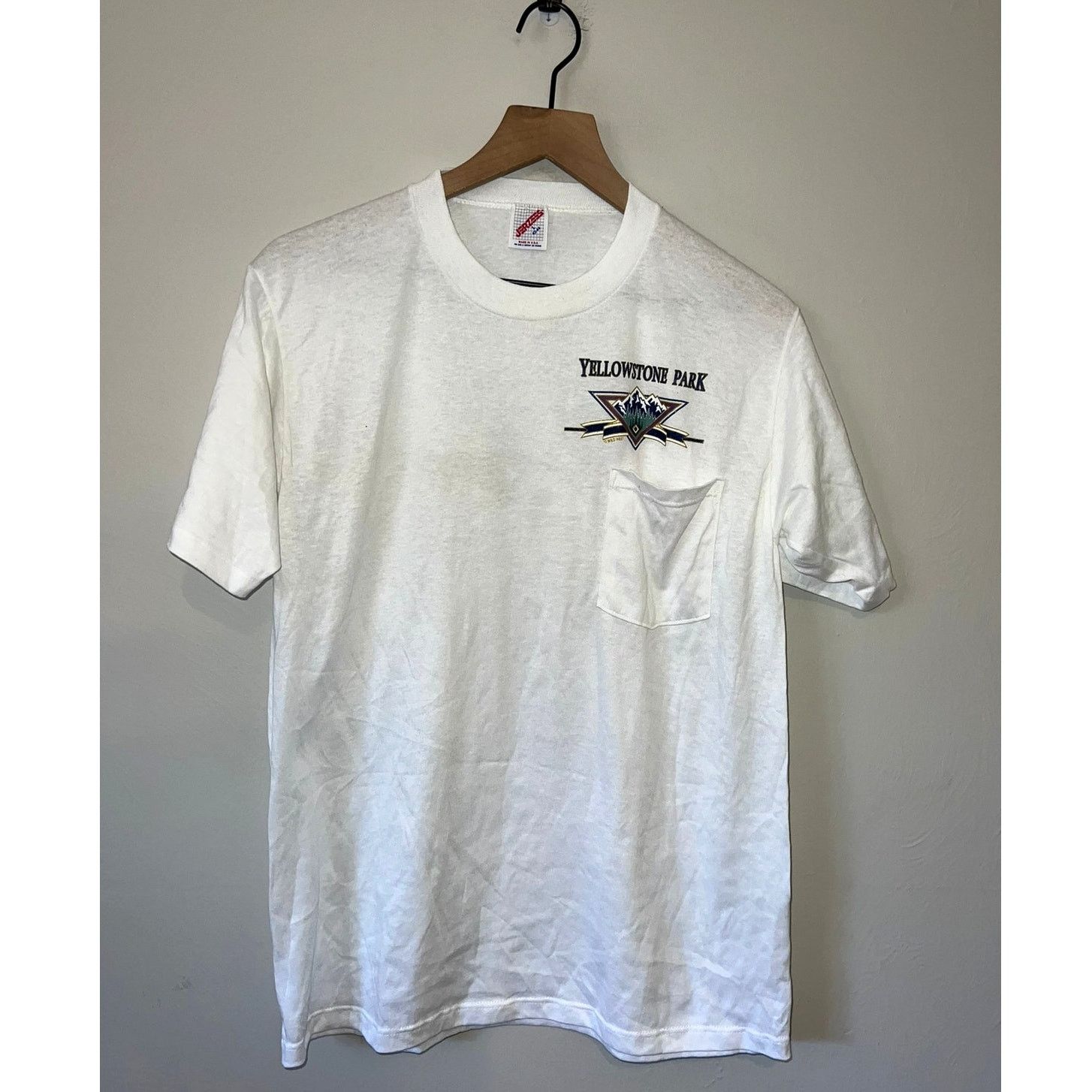 Jerzees Vintage Yellowstone Park Shirt Nature White L Pocket Tee Size US L / EU 52-54 / 3 - 1 Thumbnail