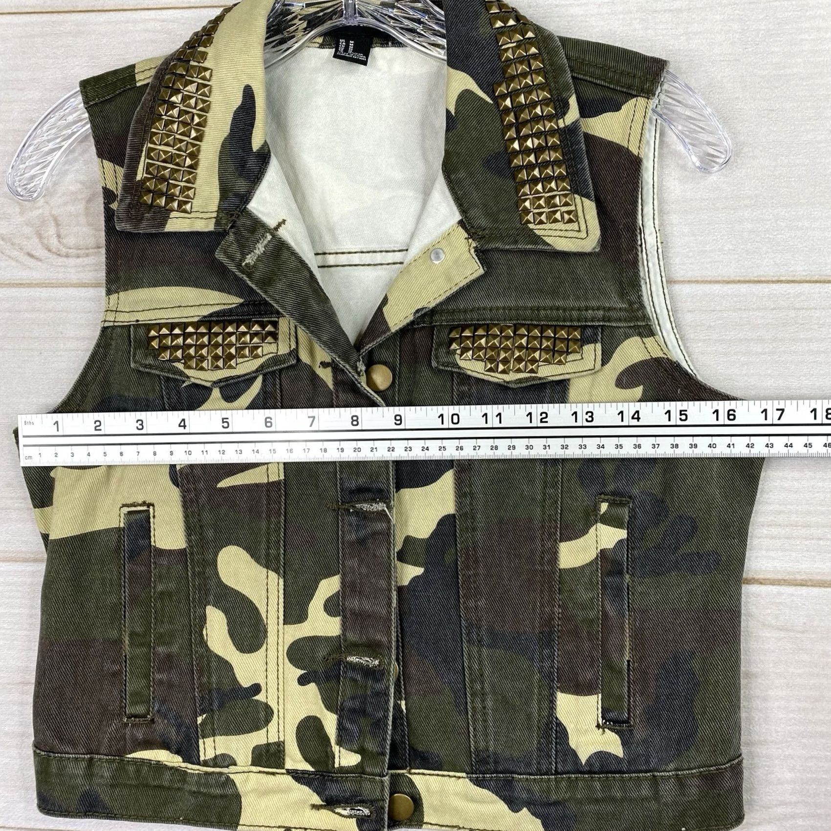 Forever 21 FOREVER 21 Vest Womens M Crop Camo Button Up Denim Punk Studded Jean Y2K 90s Size 32" / US 10 / IT 46 - 6 Thumbnail