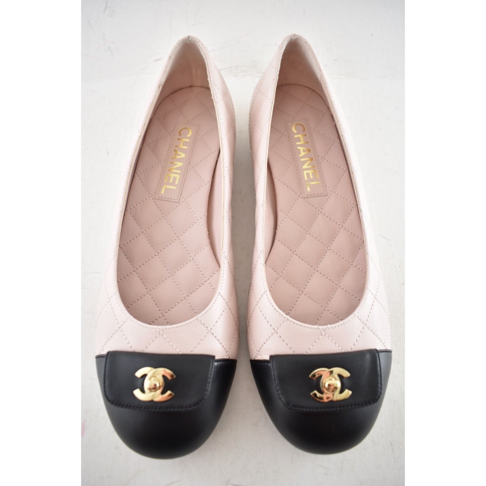 Chanel Chanel 24B Black Turnlock Gold CC Quilted Ballet Flat 38 Size US 8 / IT 38 - 5 Thumbnail
