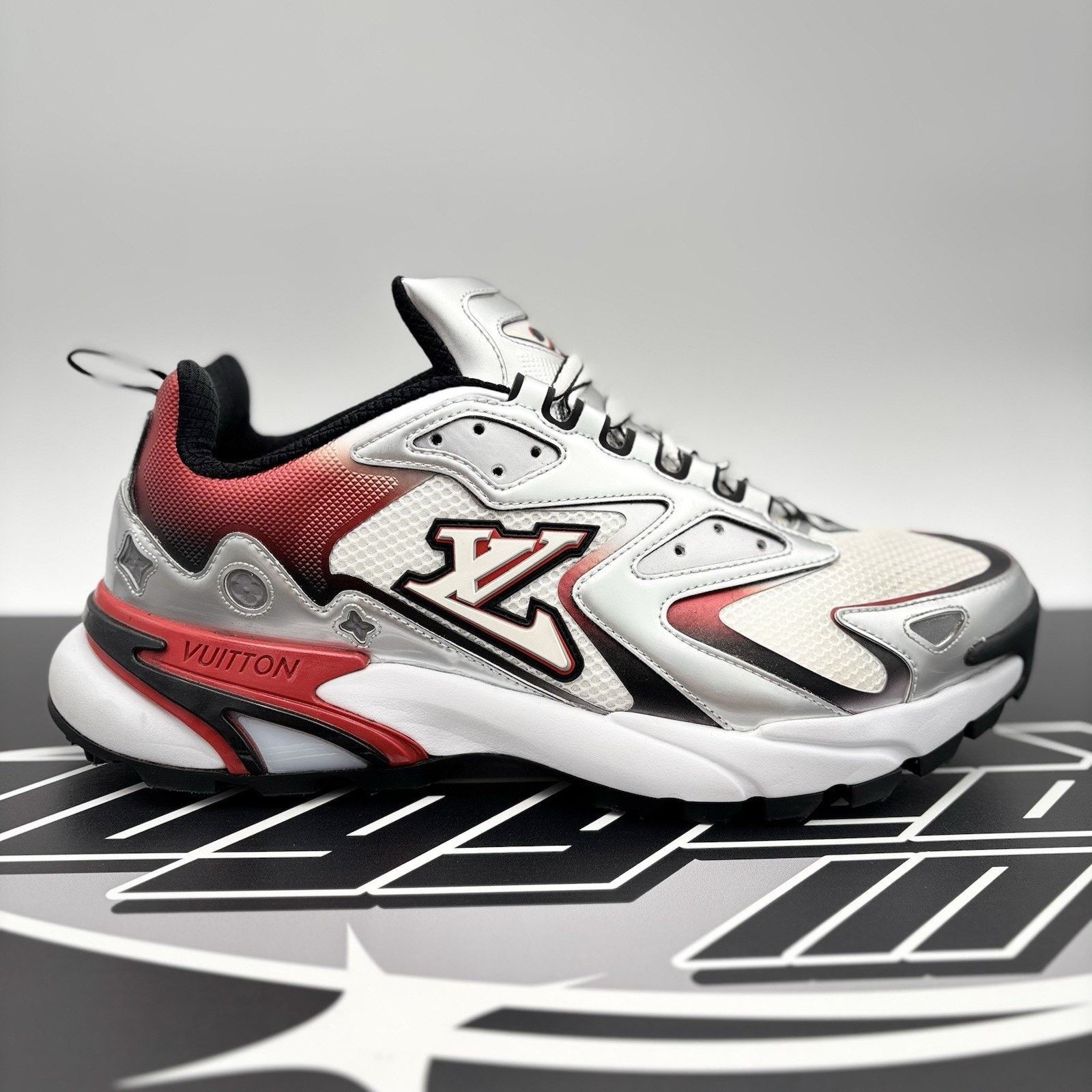 Louis Vuitton Louis Vuitton Tactic Runner ' Red Grey ' | GREAT COND! Size US 10 / EU 43 - 2 Thumbnail