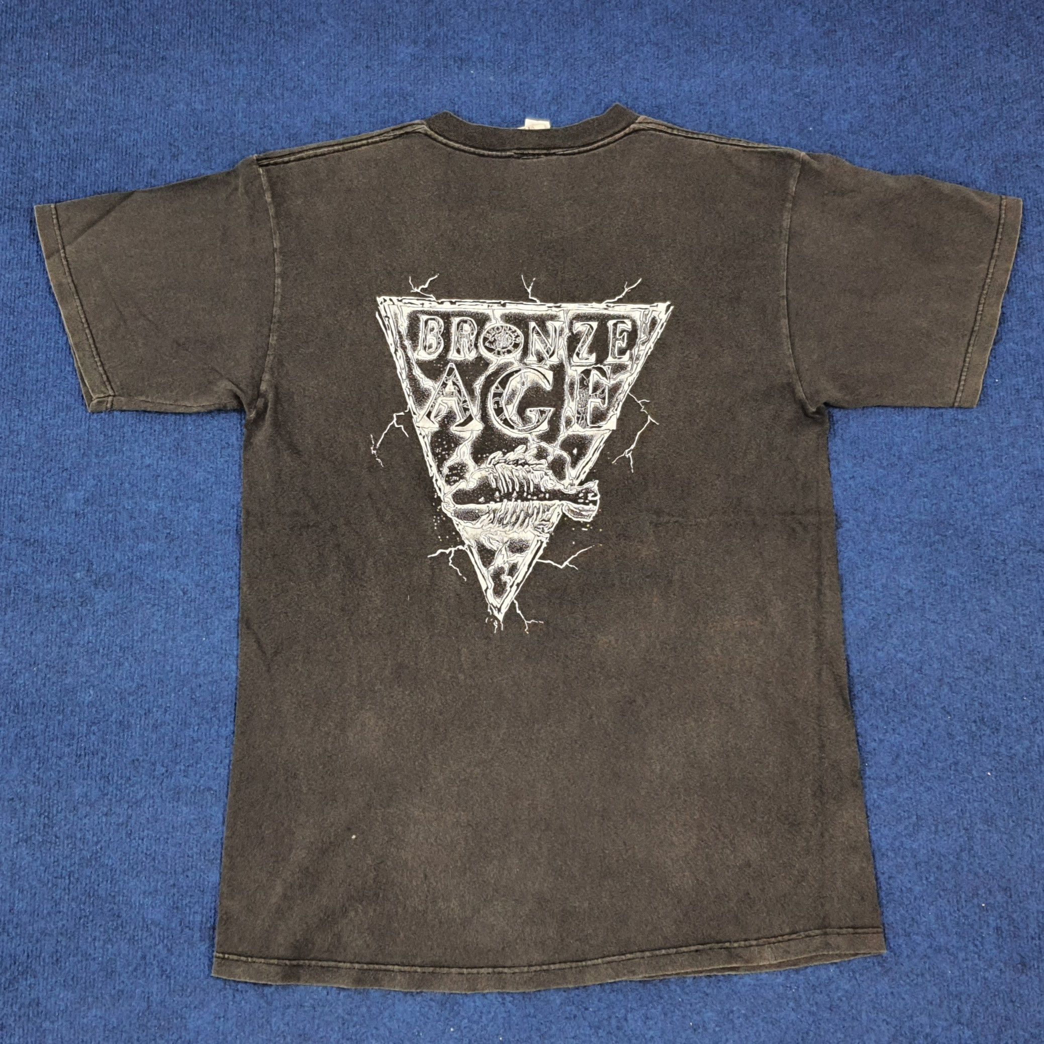 Vintage Vintage Bronze Age Surfing Tshirt Size US L / EU 52-54 / 3 - 1 Thumbnail