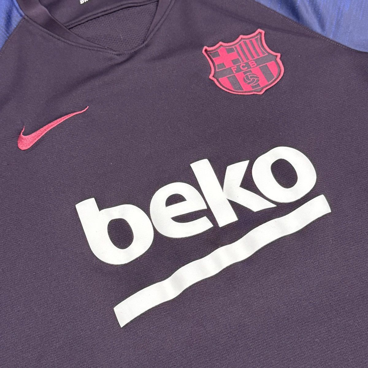 Nike Nike FC Barcelona 2019/2020 DRY Strike Squad Soccer Jersey Size US M / EU 48-50 / 2 - 8 Thumbnail
