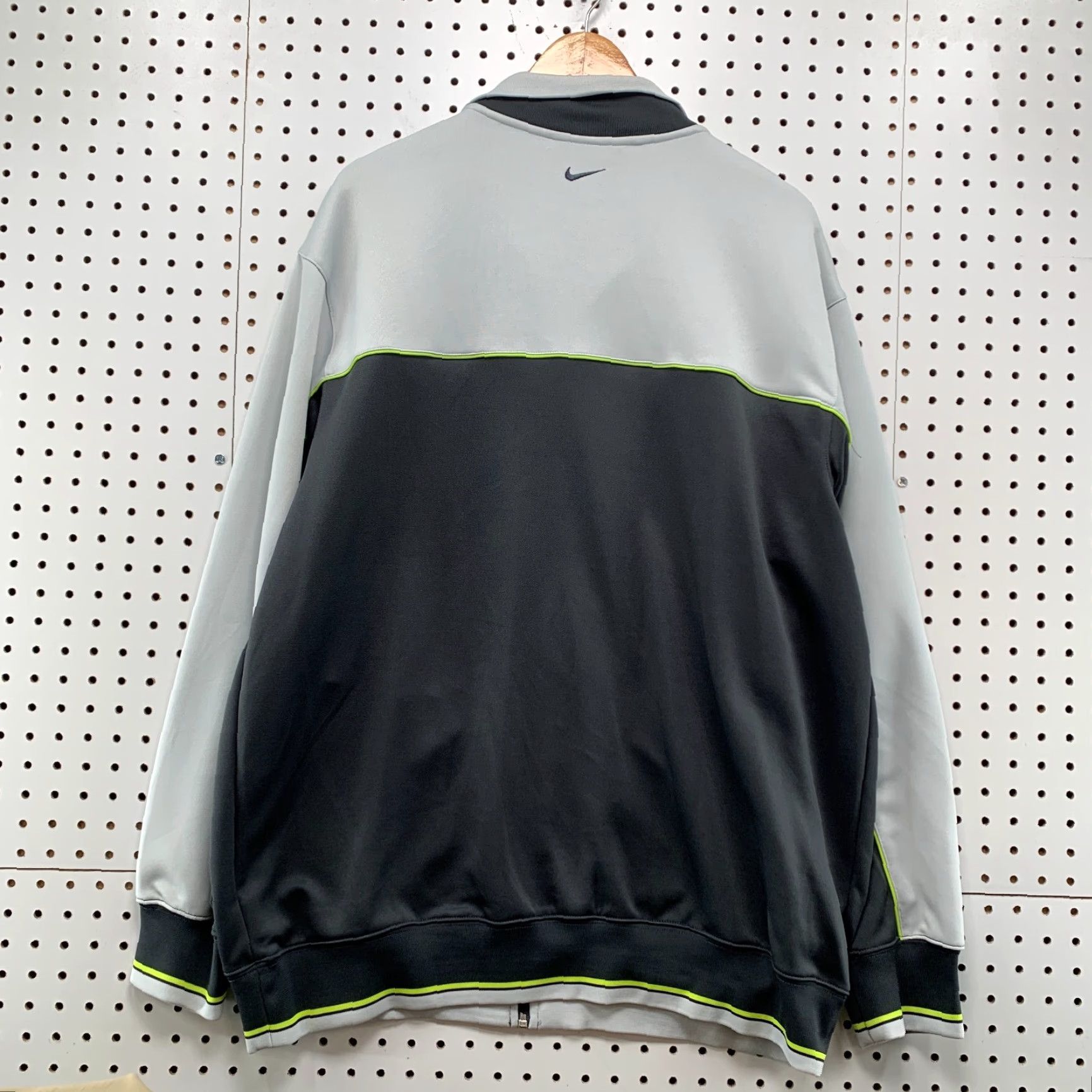 Nike VINTAGE Nike Foot Wing Track Jacket Mens L Gray Zip NWT Size US L / EU 52-54 / 3 - 2 Thumbnail