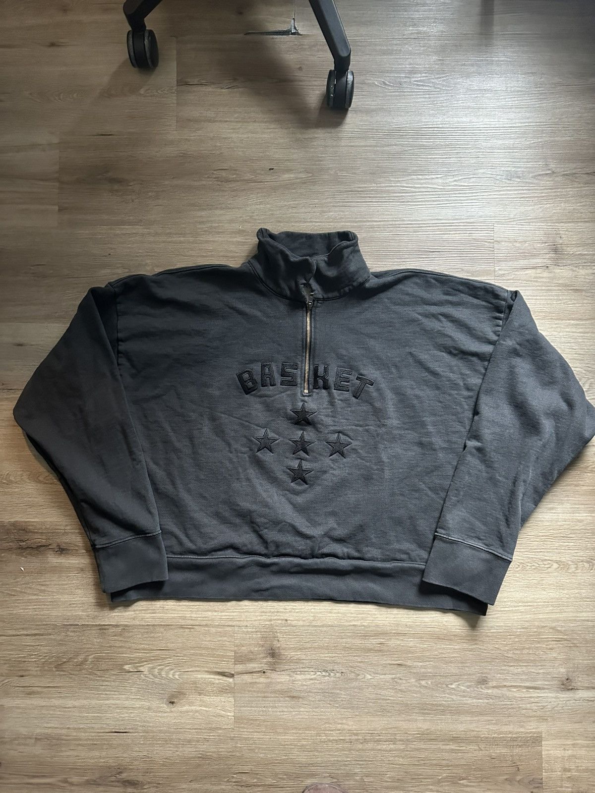 basketcase gallery Basketcase Gallery Spellout Quarter Zip in Black Size US M / EU 48-50 / 2 - 1 Thumbnail