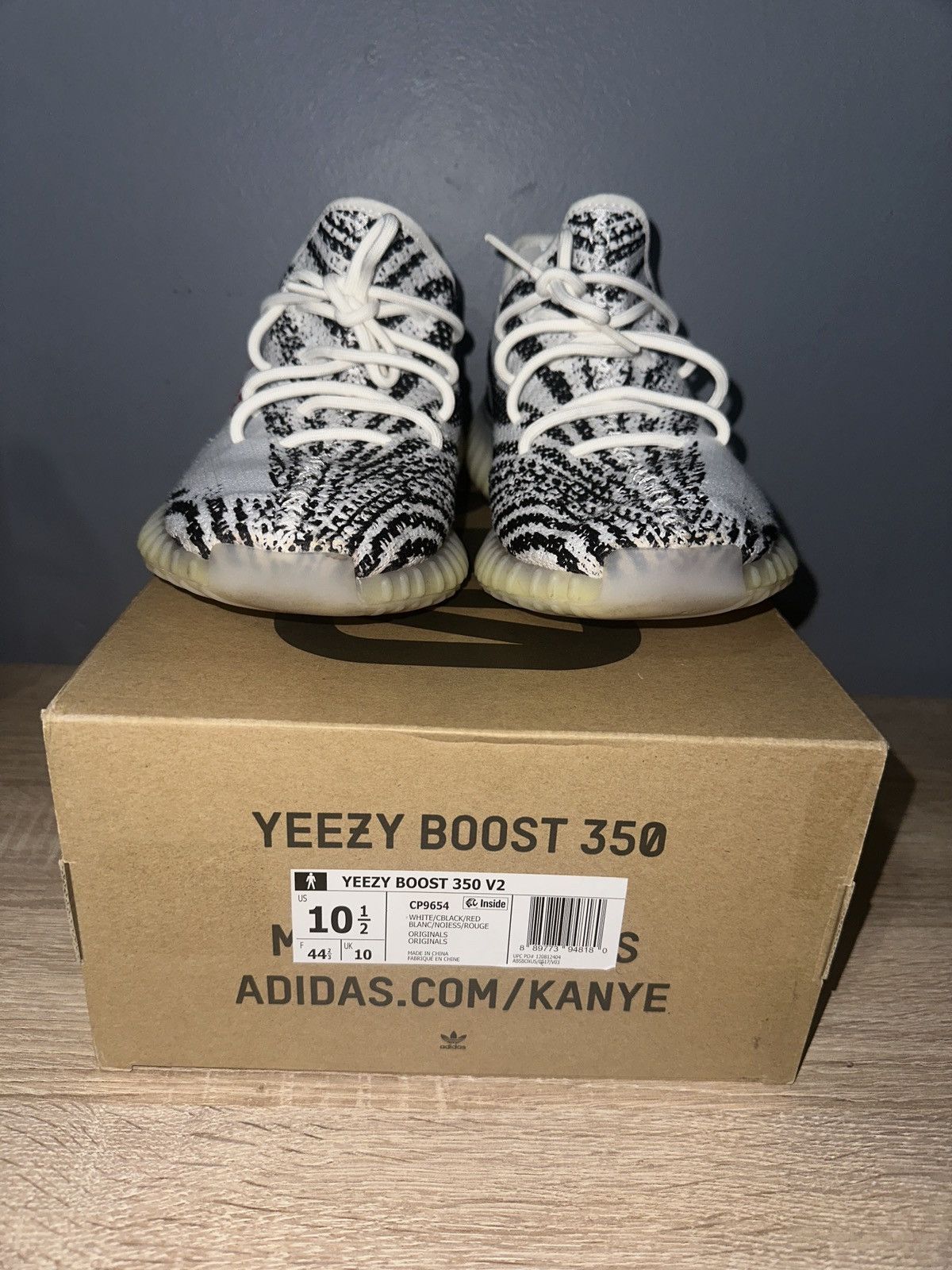 Adidas × Kanye West × Yeezy Yeezy 350 zebra Size US 10.5 / EU 43-44 - 1 Thumbnail