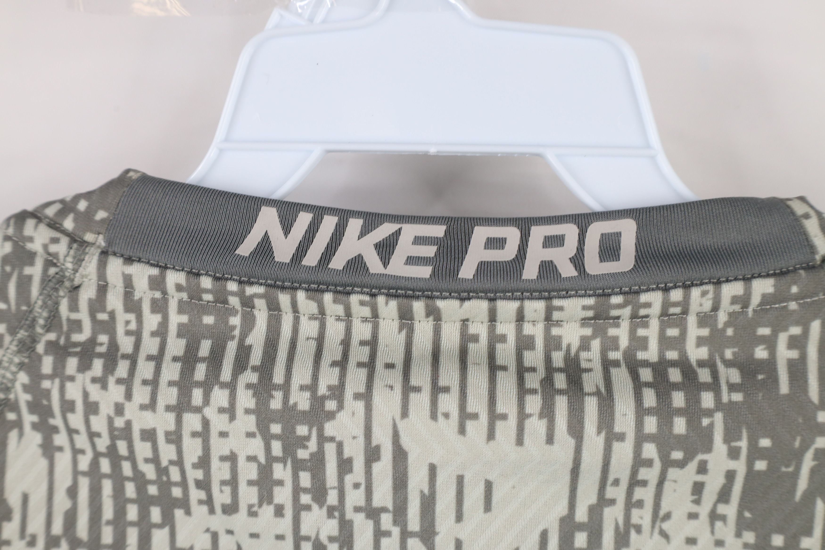 Nike × Vintage Nike Pro Compression Digi Camouflage Training Gym T-Shirt Size US M / EU 48-50 / 2 - 12 Thumbnail