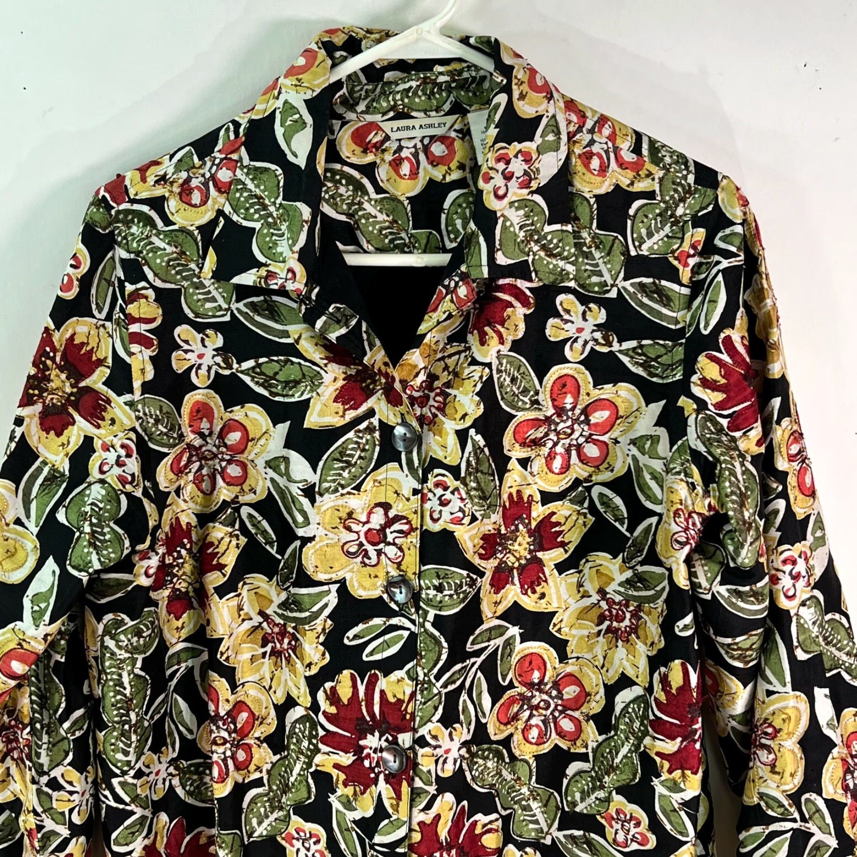 Laura Ashley Laura Ashley Shirt Jacket Woman Multicolor Floral 3/4 Sleeve Button Up Silk Rayon Collared M Size M / US 6-8 / IT 42-44 - 3 Thumbnail