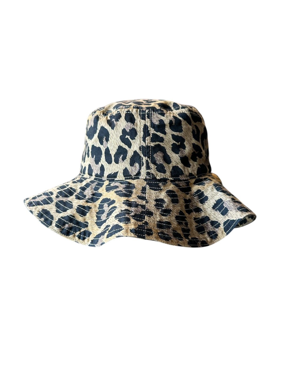 tao COMME des GARCONS Leopard Bucket Hat